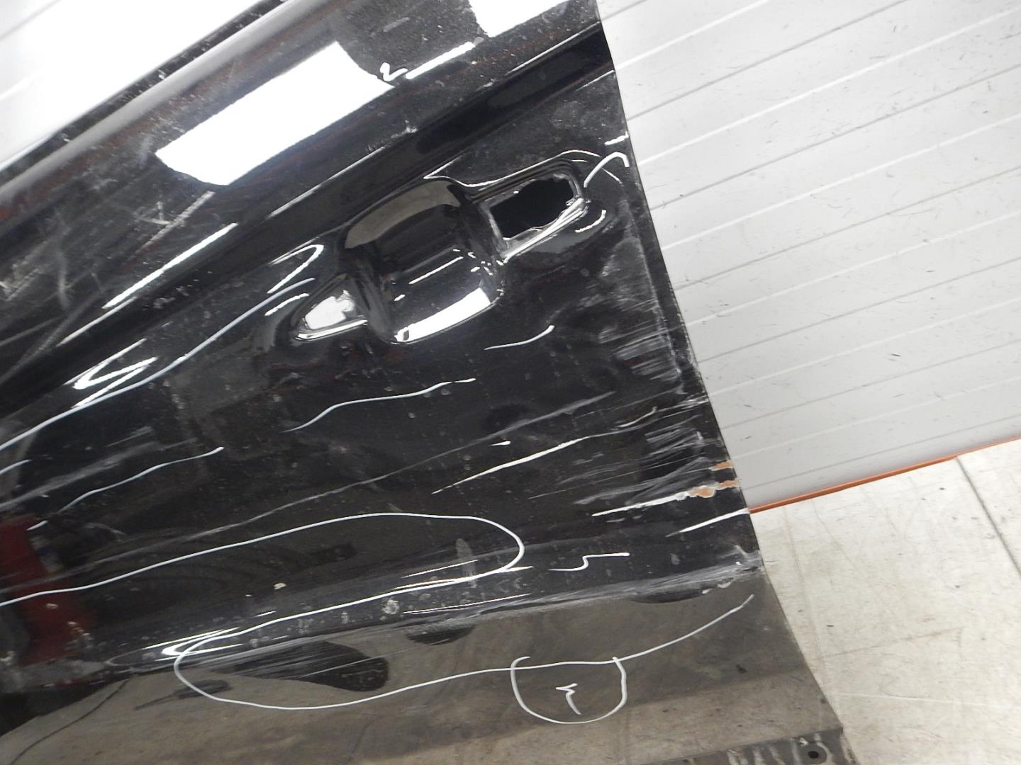 Дверь передняя левая