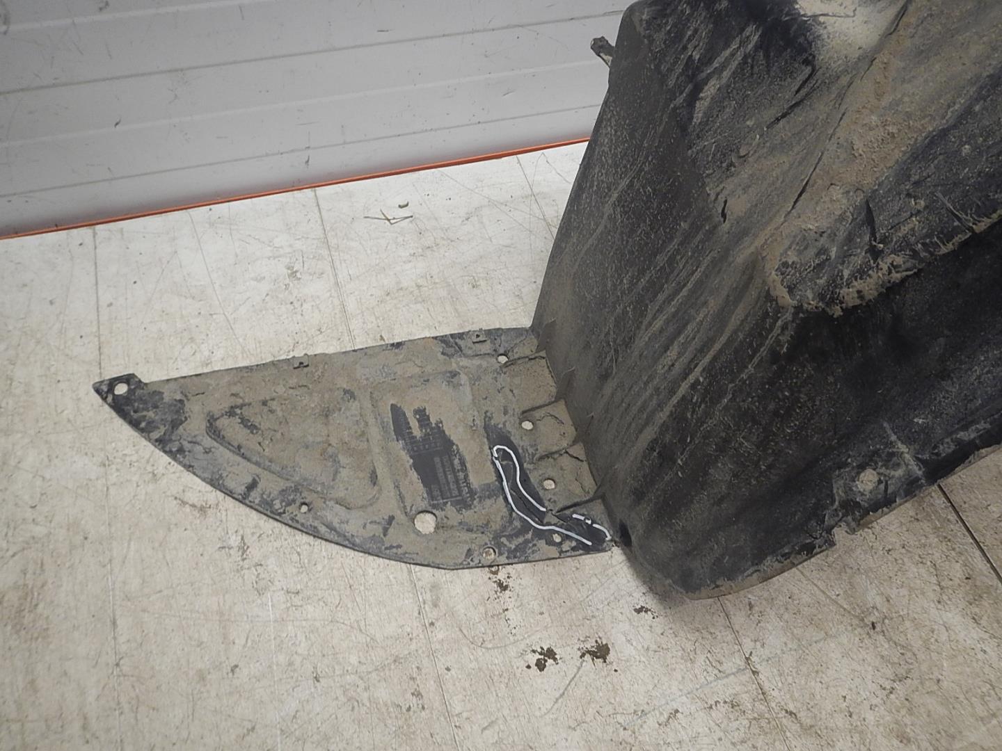 Локер передний левый