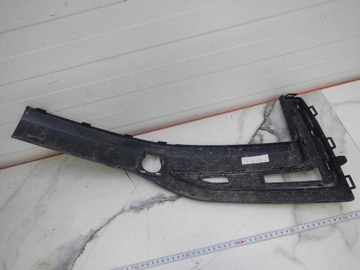 Накладка переднего бампера правая