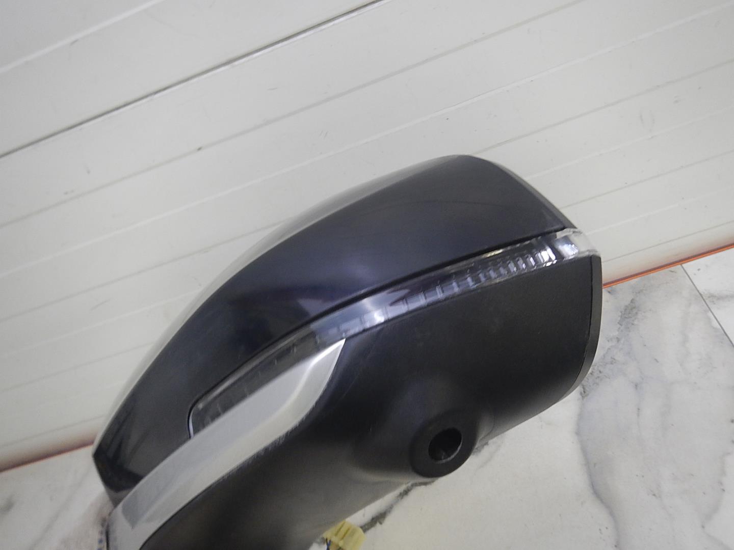 Зеркало левое электрическое