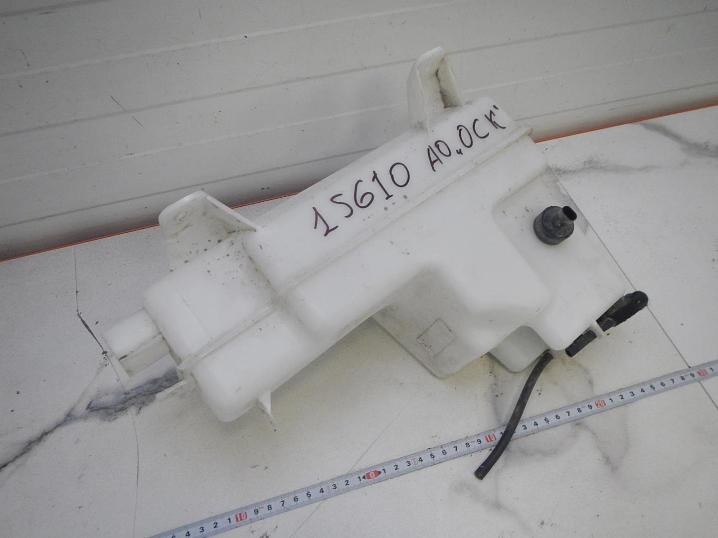 Бачок омывателя лобового стекла