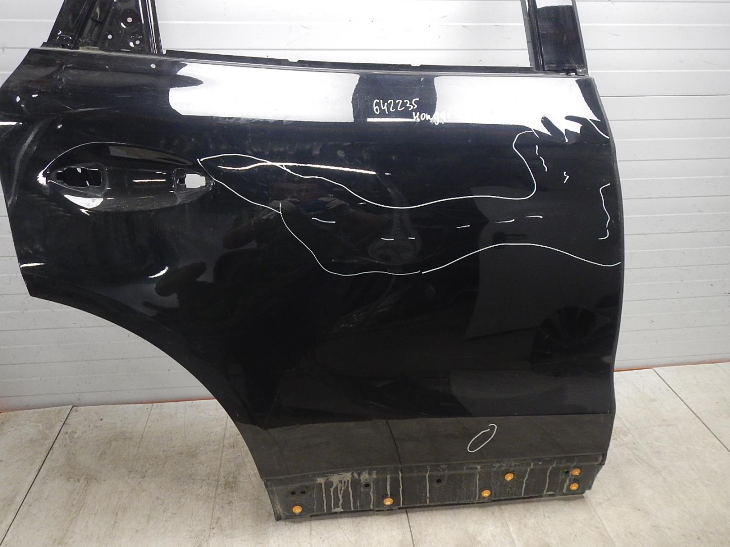 Дверь задняя правая