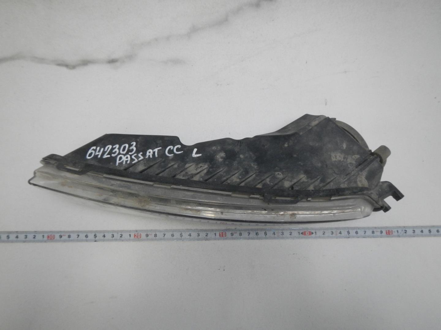 Фара противотуманная левая