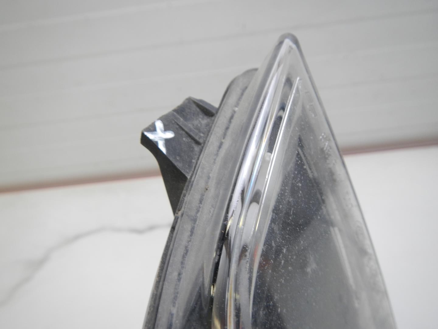 Фара противотуманная левая