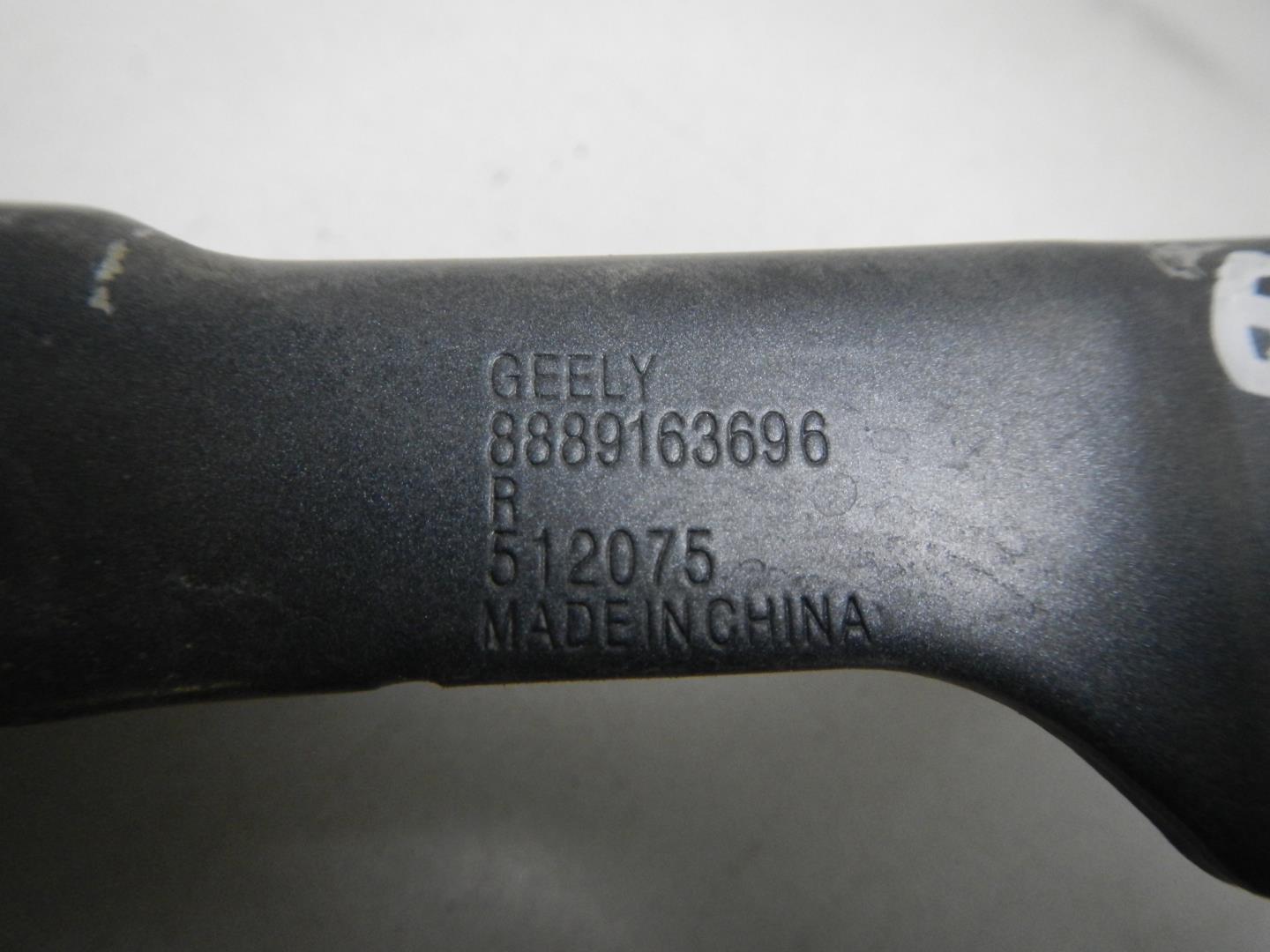 Петля капота правая