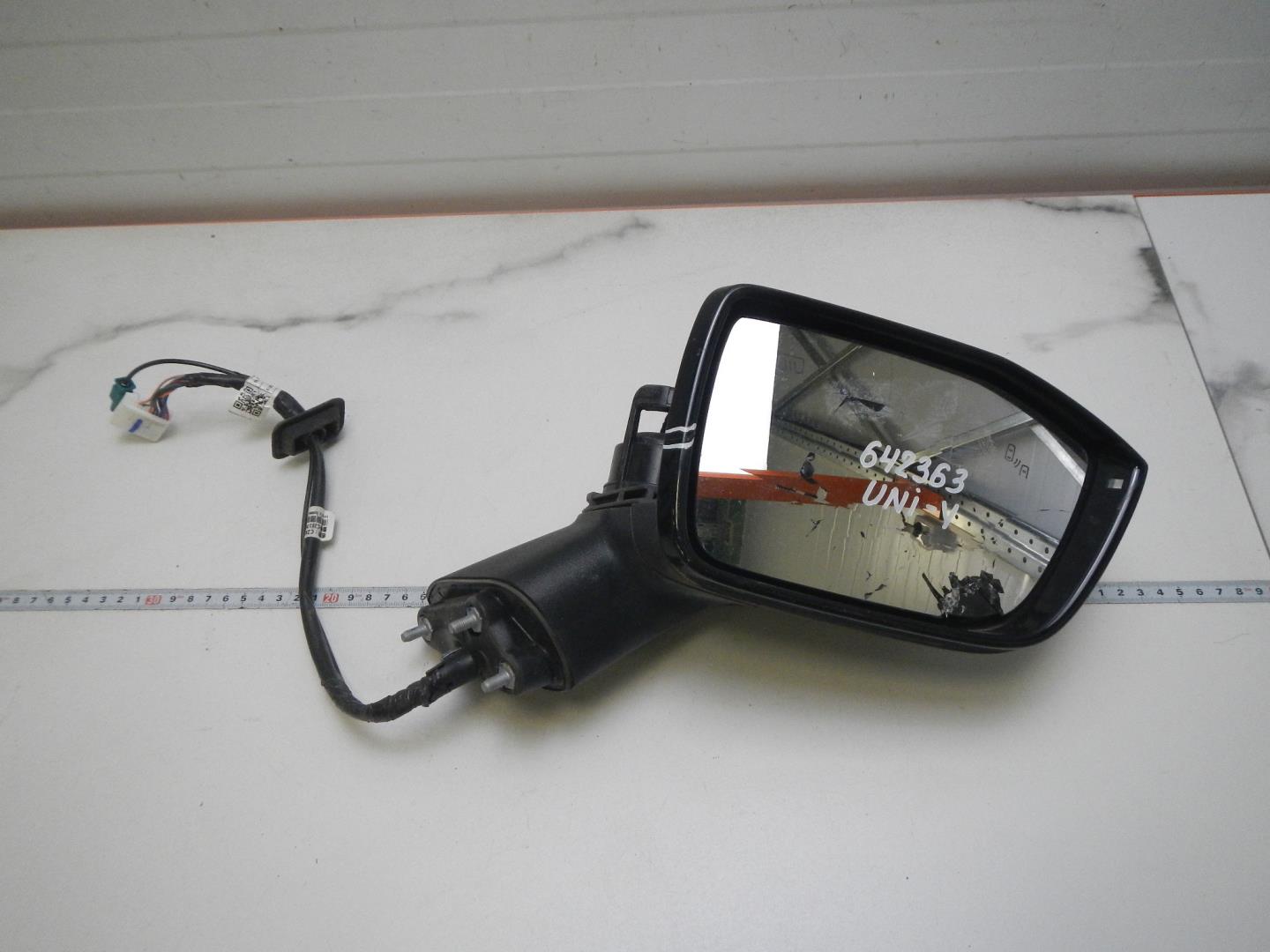 Зеркало правое электрическое