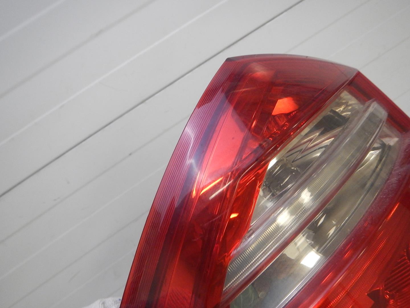 Фонарь задний левый