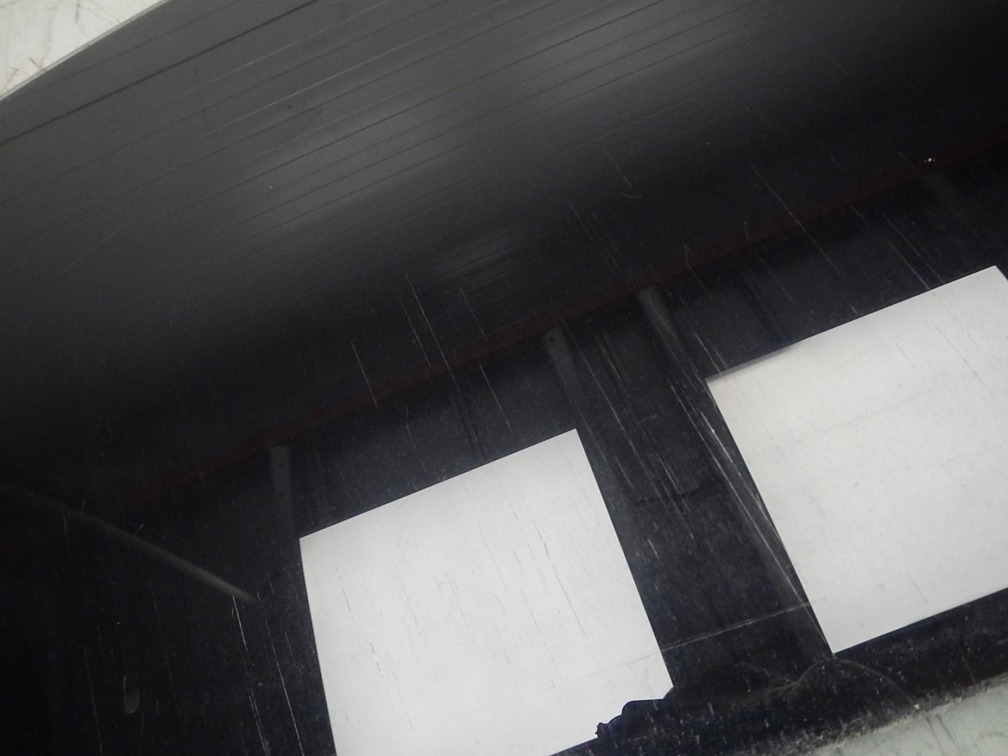 Стекло двери задней правой