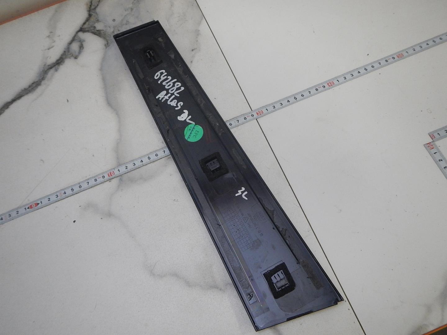 Накладка двери задней левой