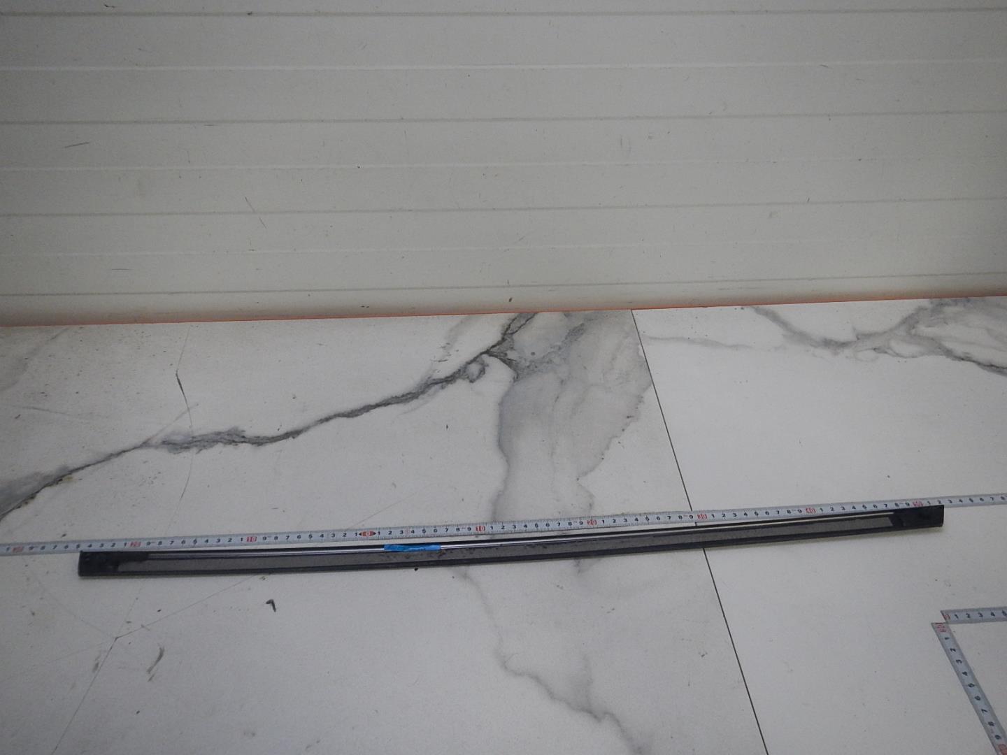 Накладка двери задней левой