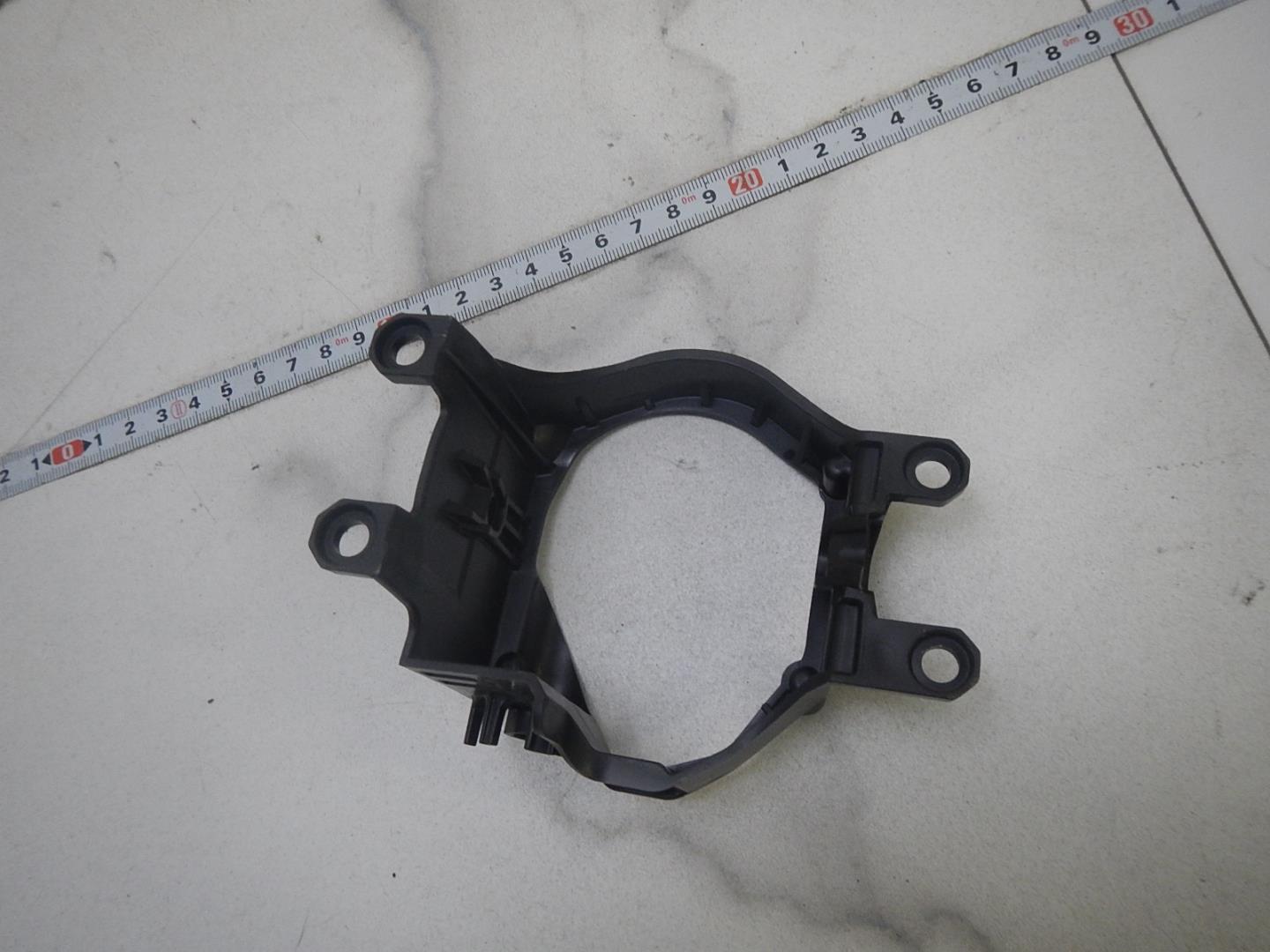 Кронштейн фары противотуманной левой