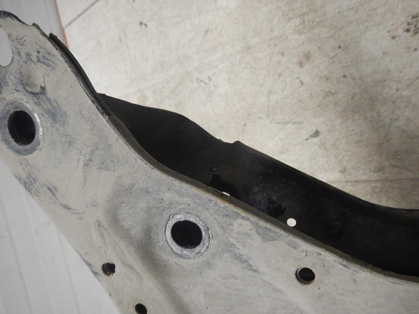 Балка подмоторная