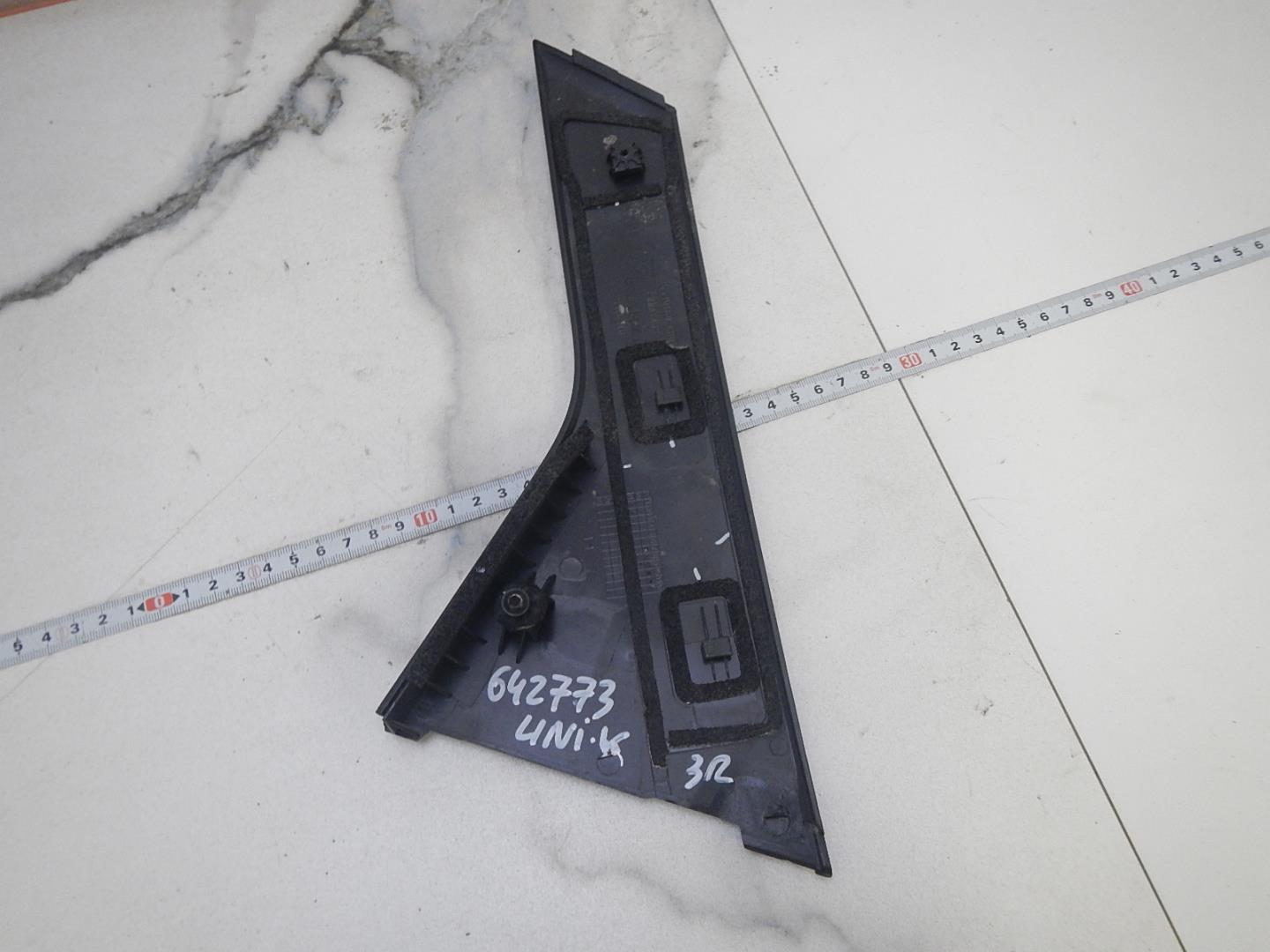 Накладка двери задней правой