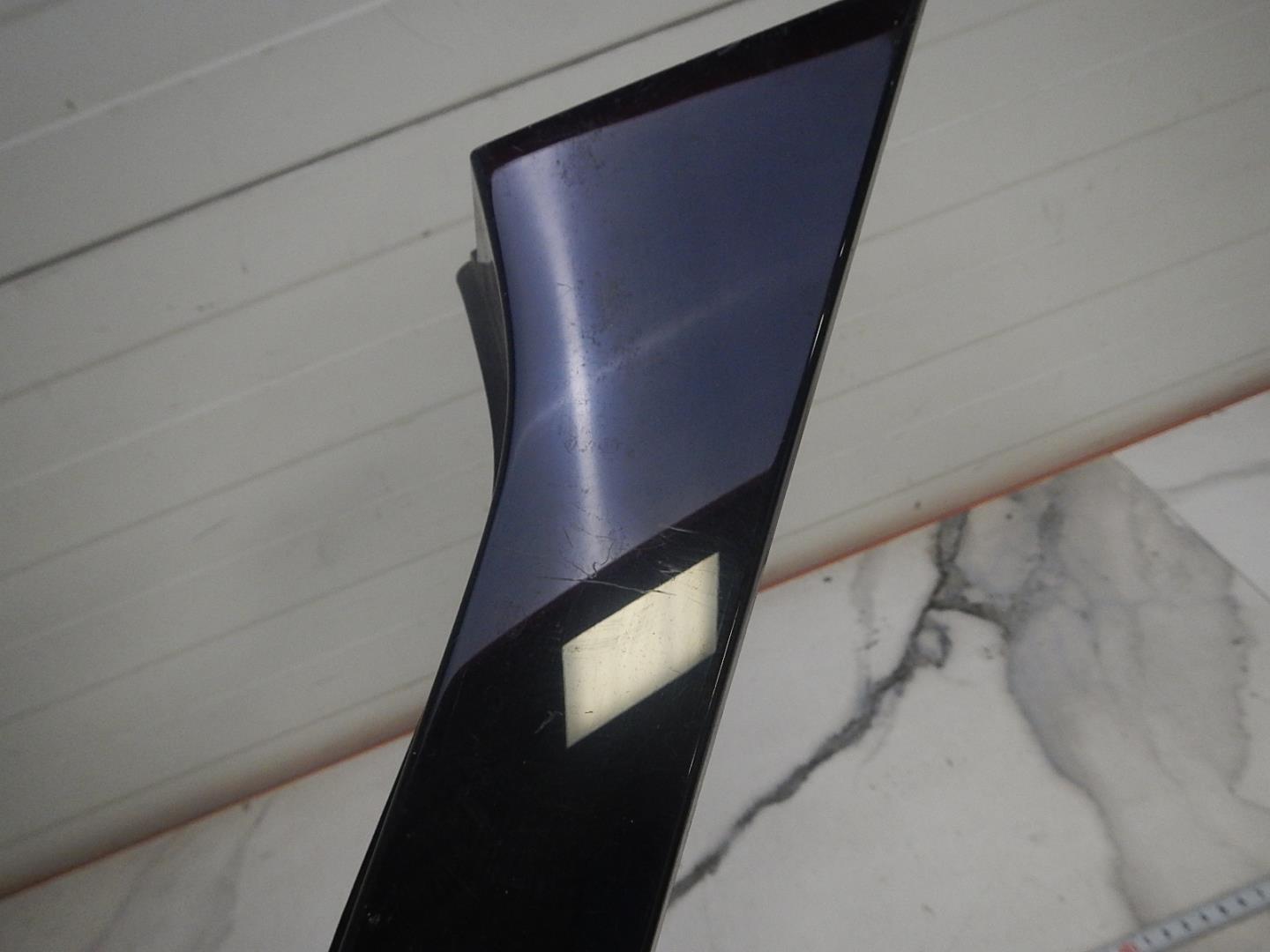 Накладка двери багажника