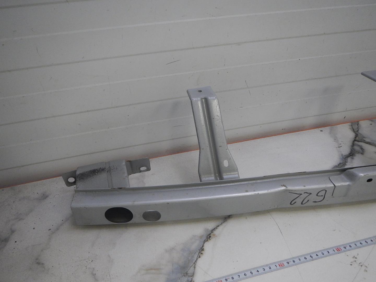 Усилитель заднего бампера