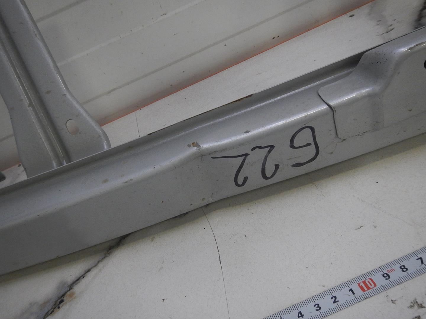 Усилитель заднего бампера