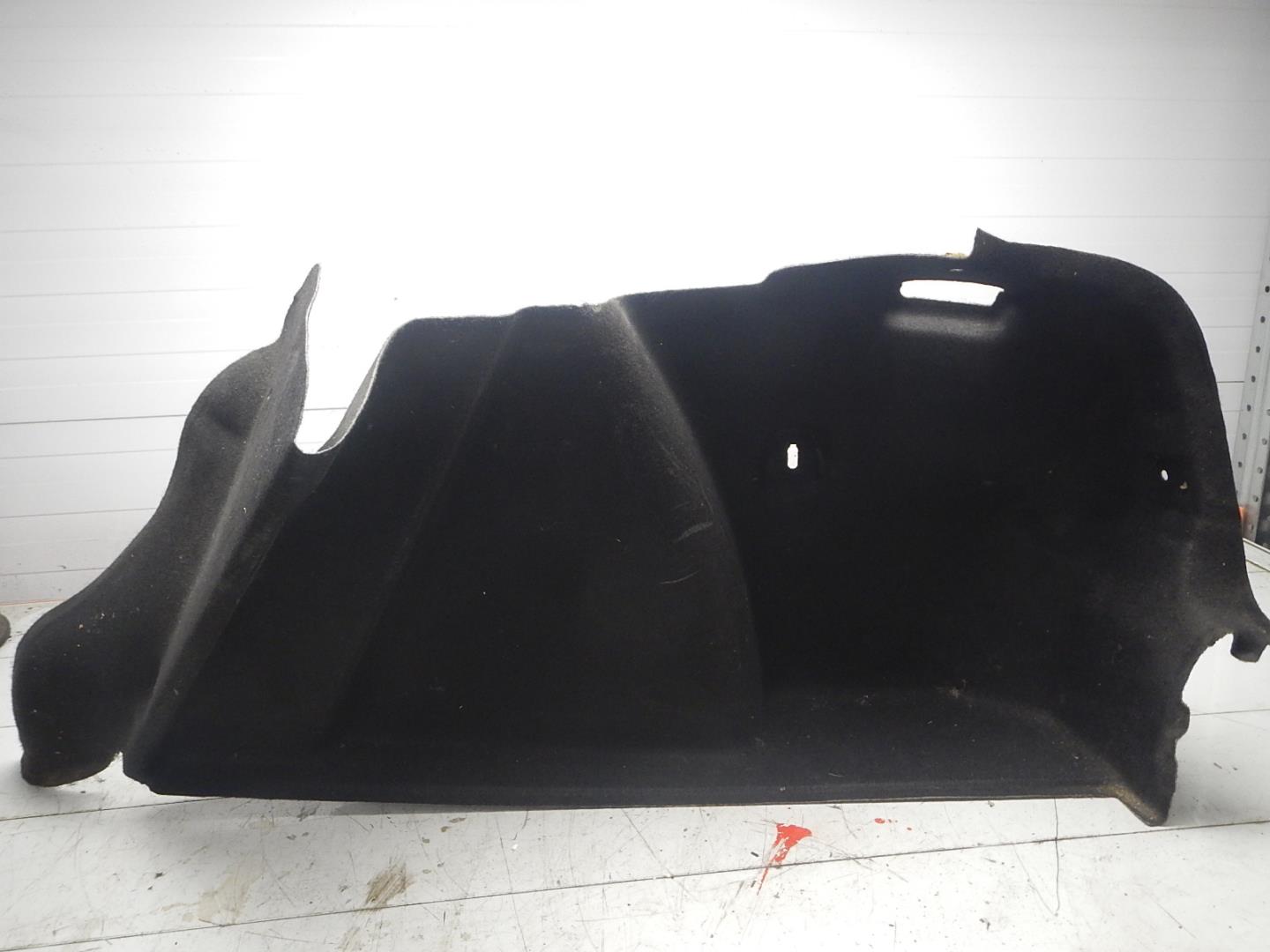 Обшивка багажника