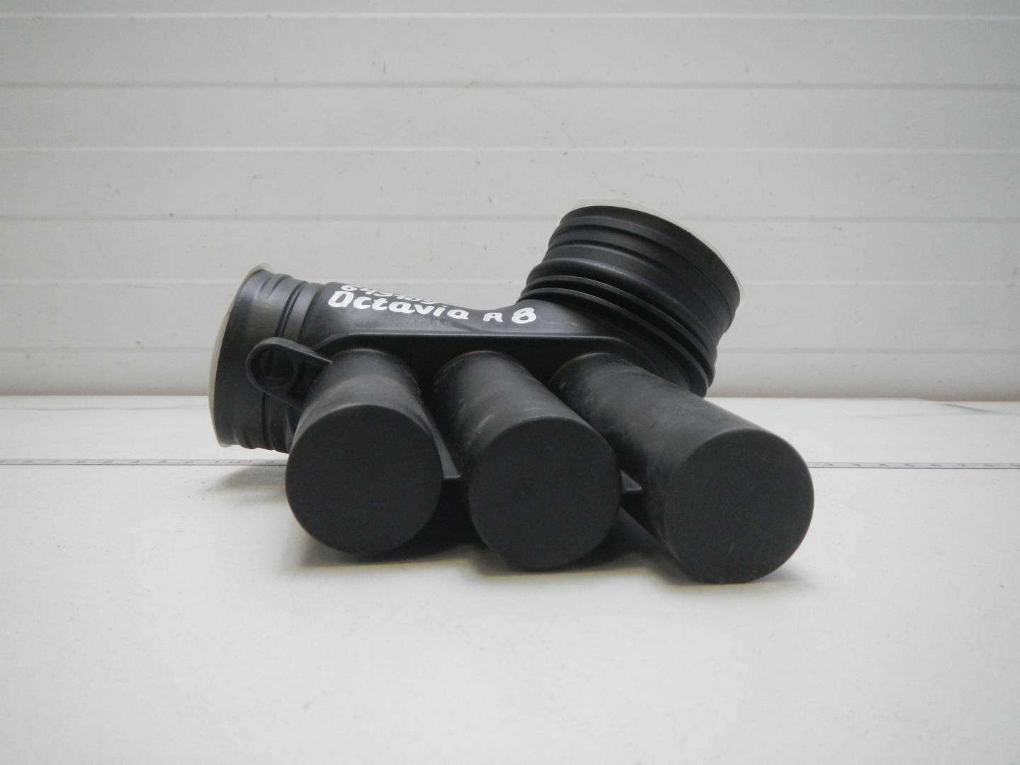 Патрубок воздушного фильтра