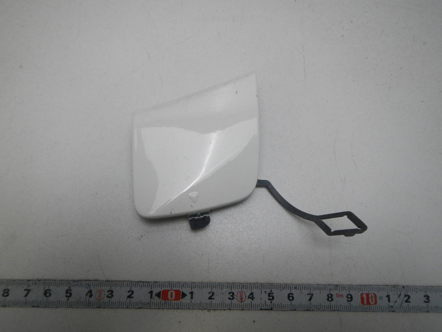 Заглушка буксировочного крюка