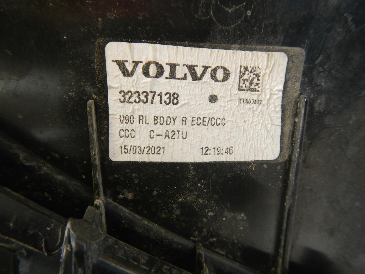 Фонарь задний правый