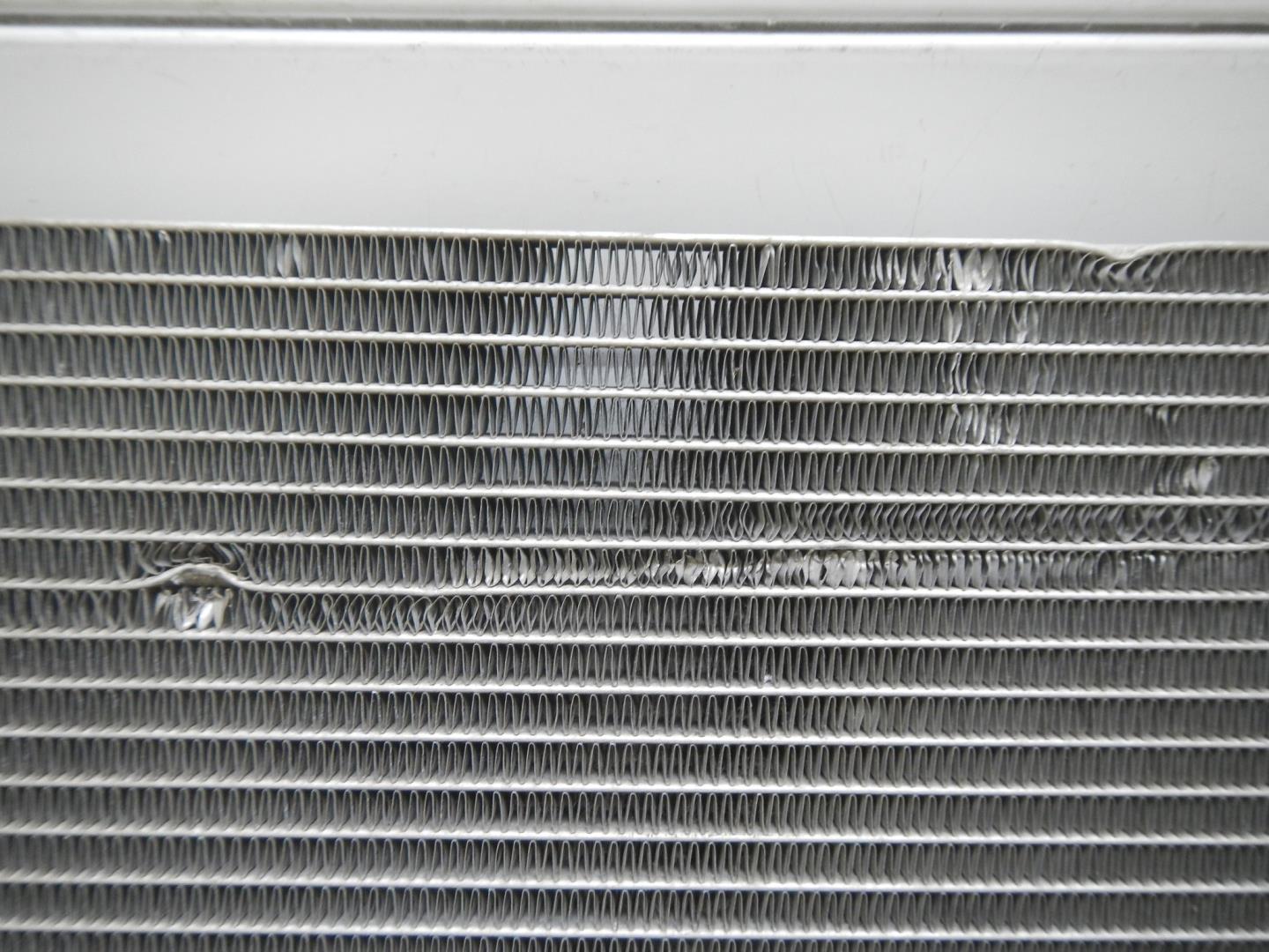 Радиатор кондиционера / конденсер