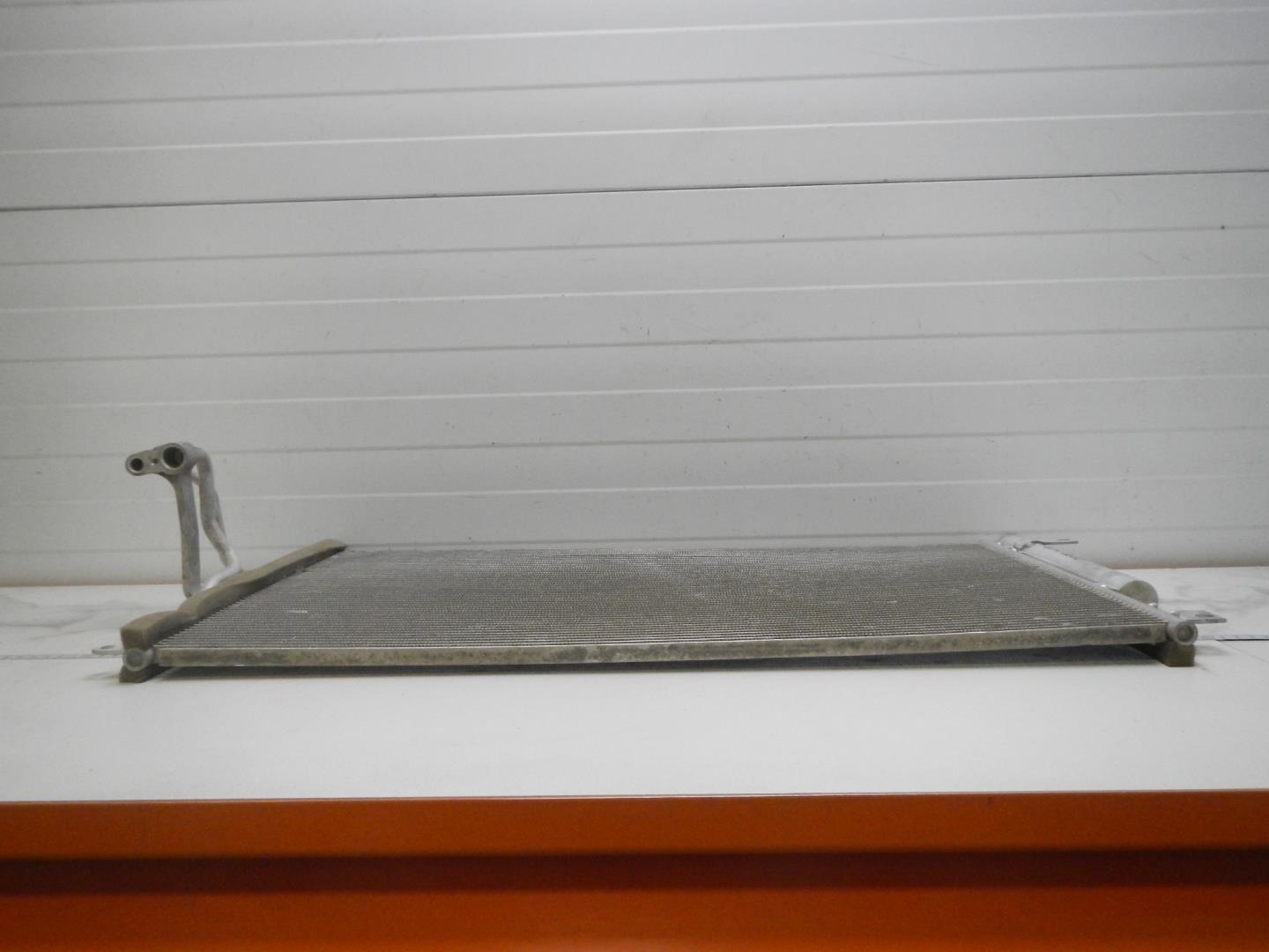 Радиатор кондиционера / конденсер