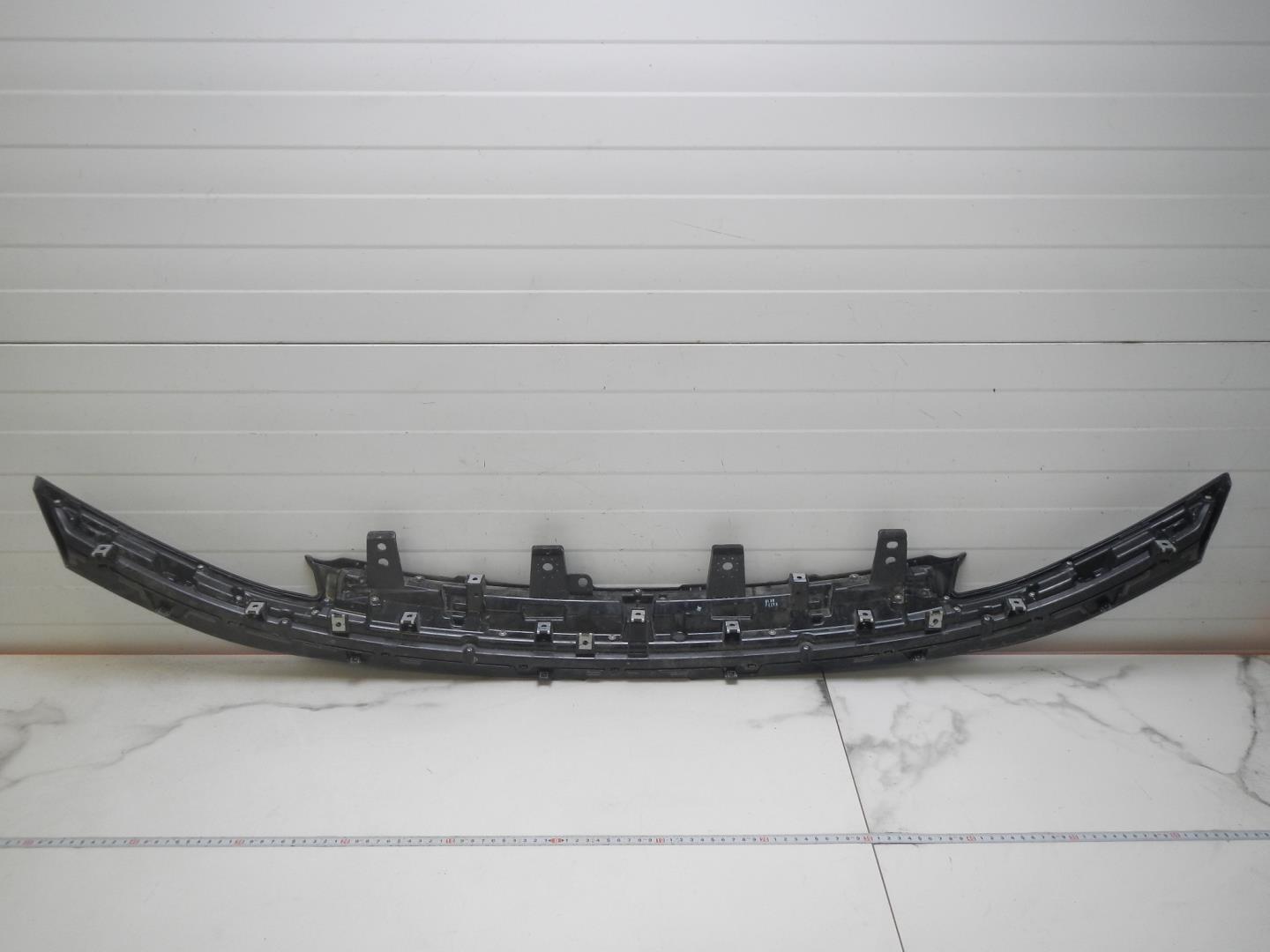 Накладка переднего бампера