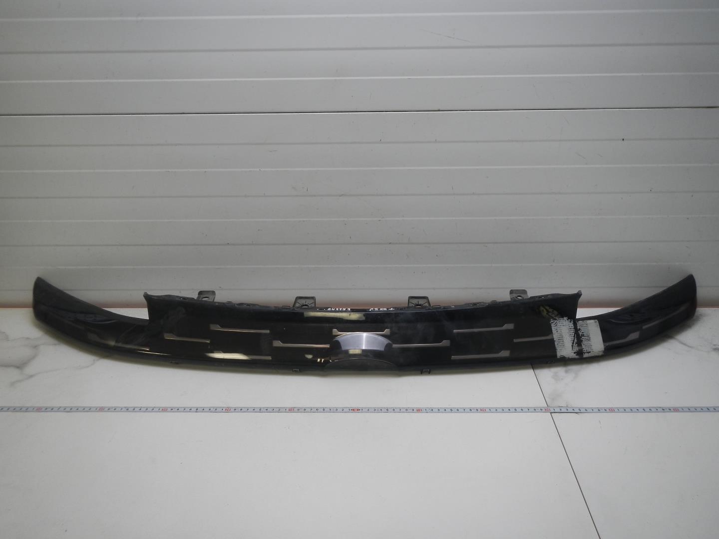 Накладка переднего бампера