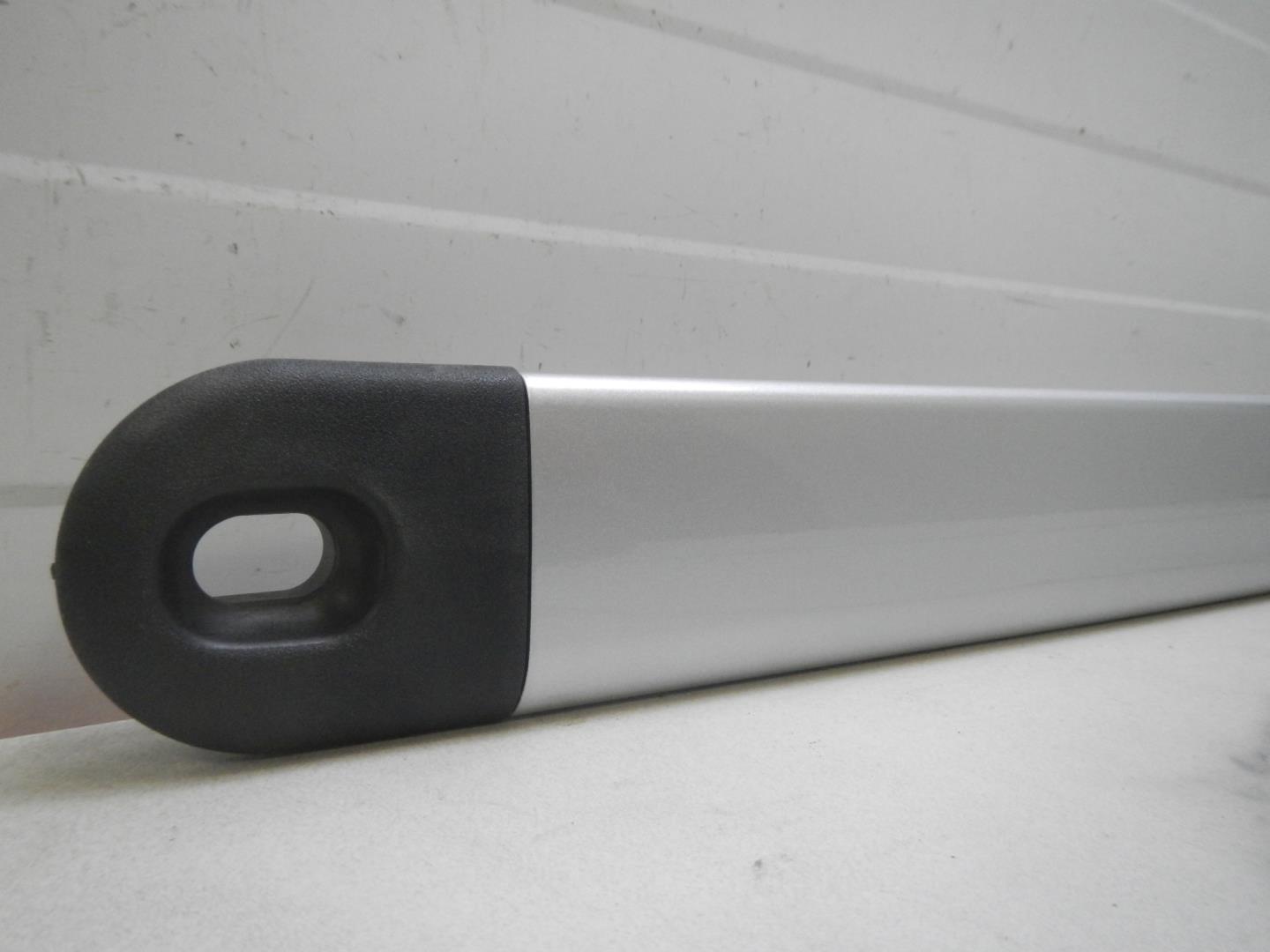 Рейлинг (релинг) правый (планка на крышу)