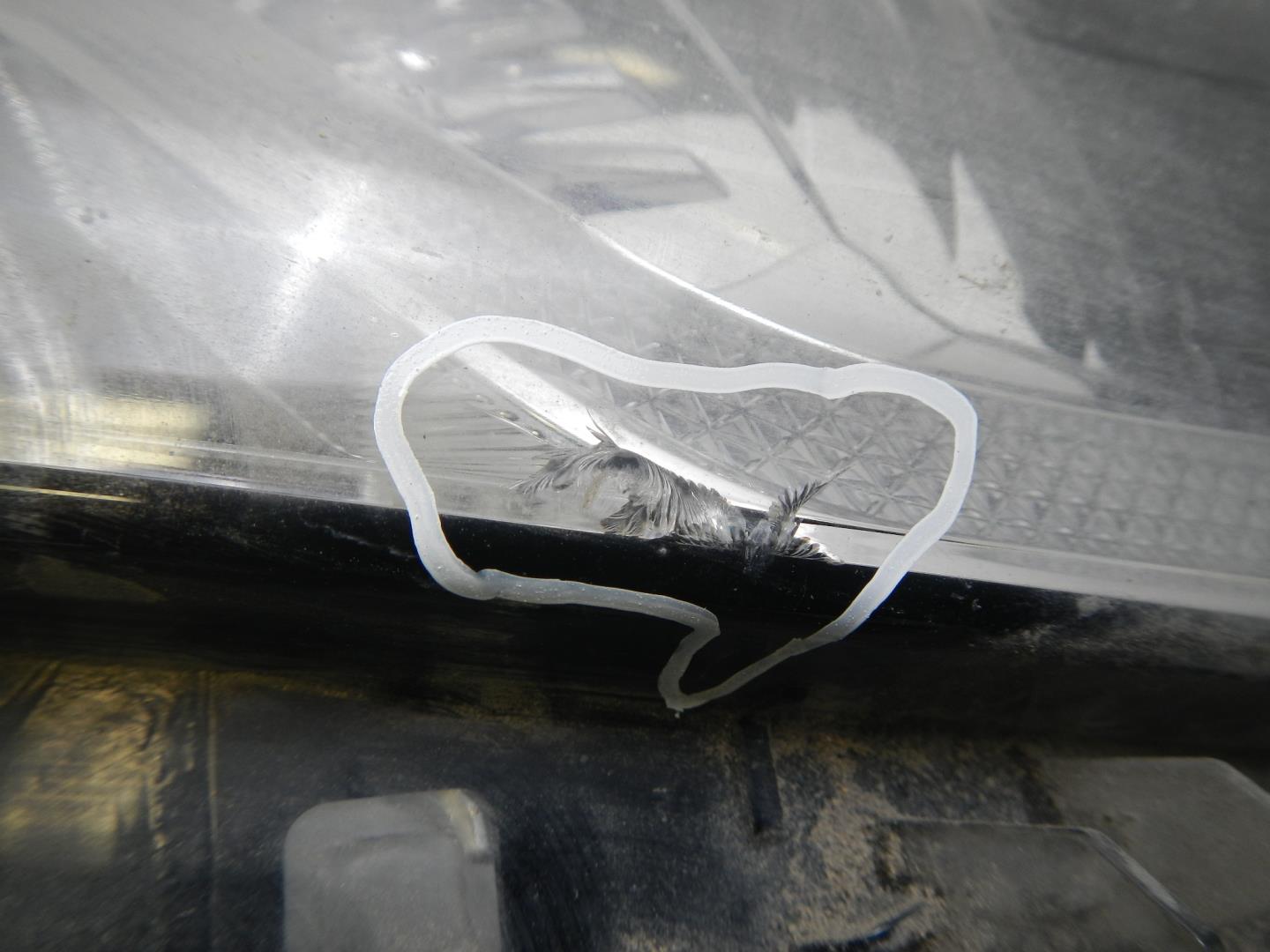 Стекло фары правой