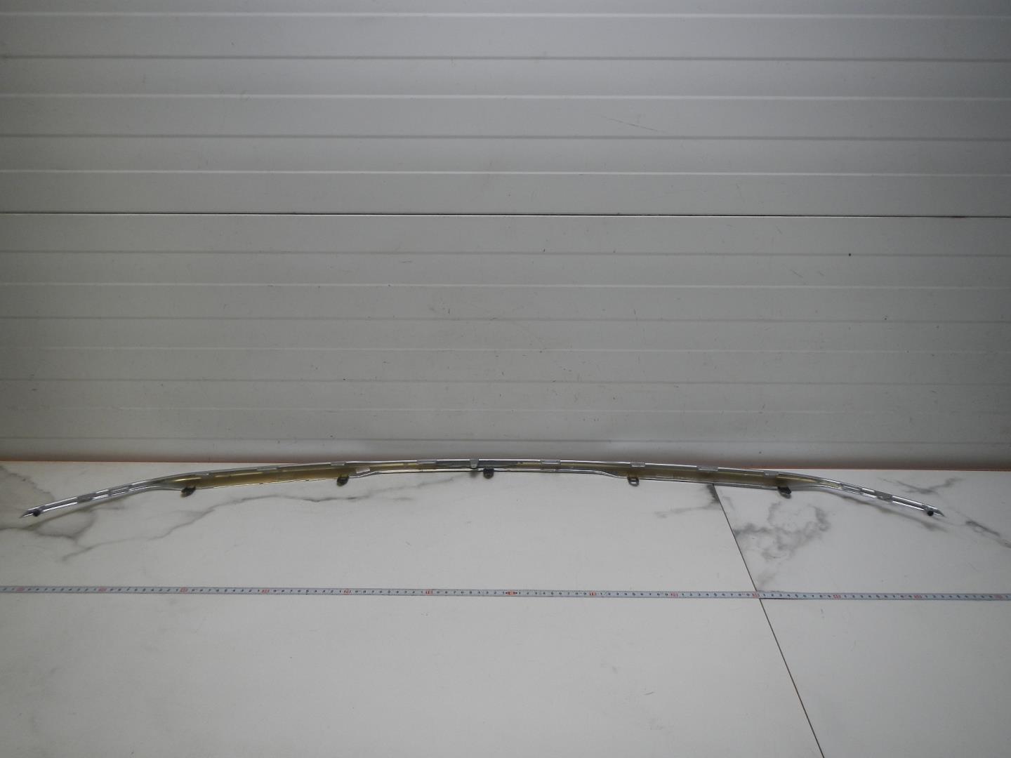 Молдинг переднего бампера