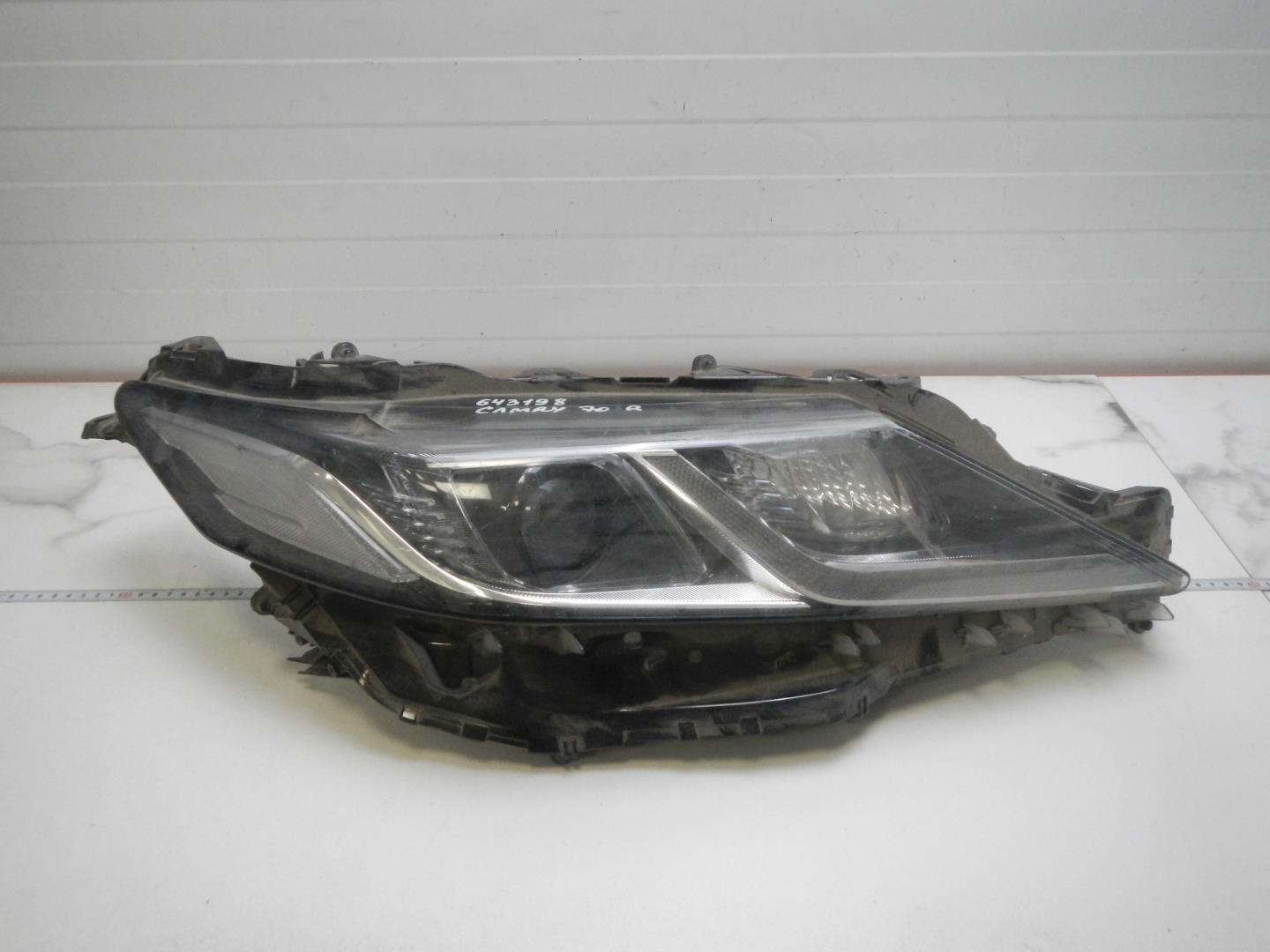 Фара правая