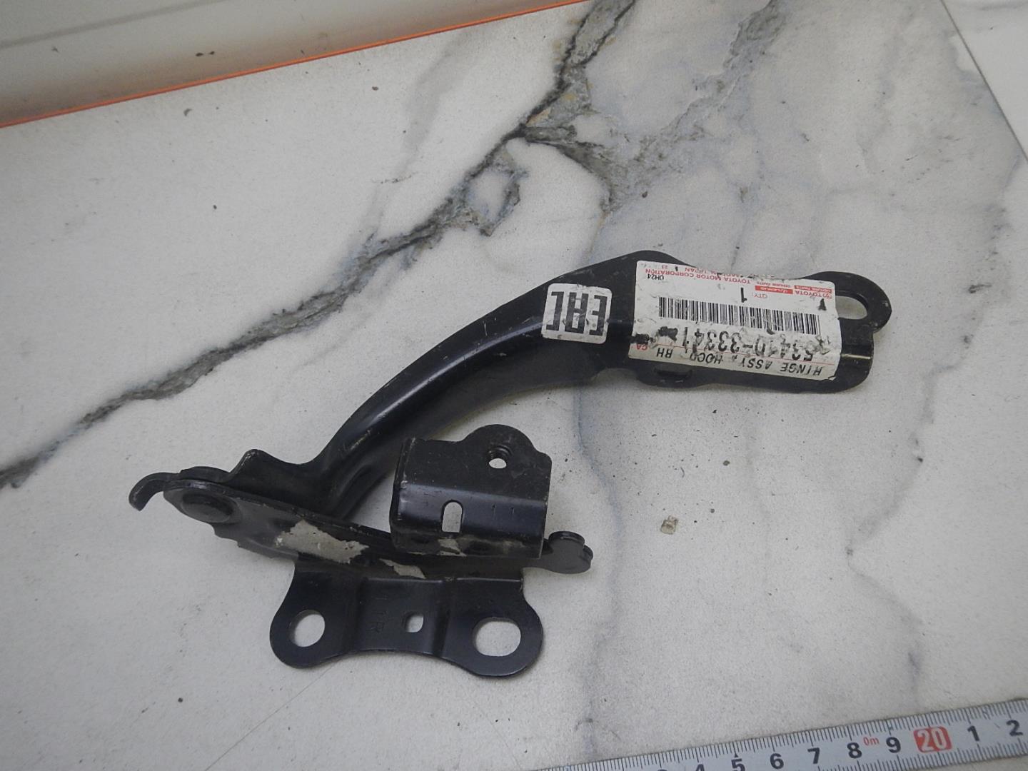 Петля капота правая