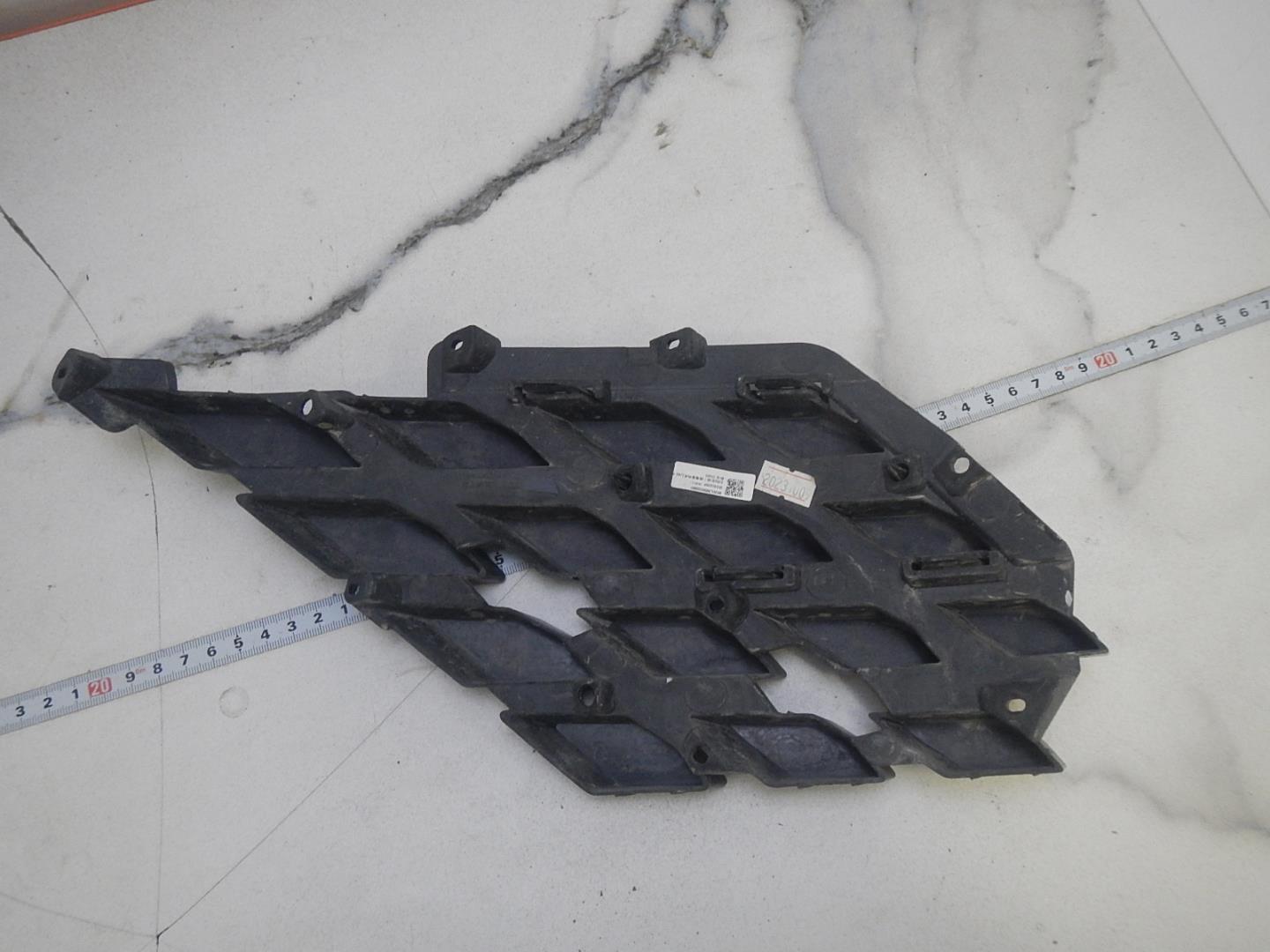 Накладка на решетку радиатора