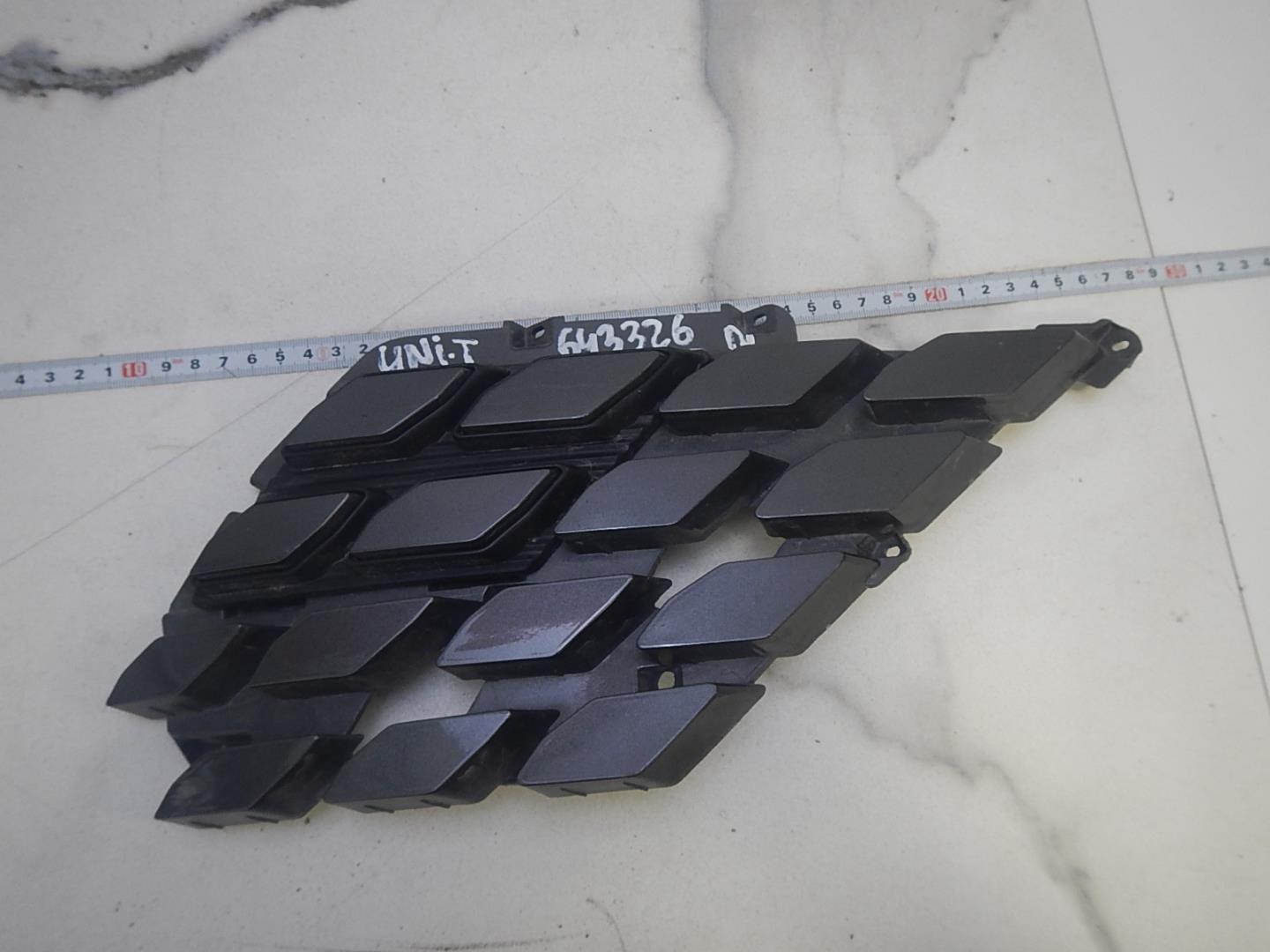 Накладка на решетку радиатора