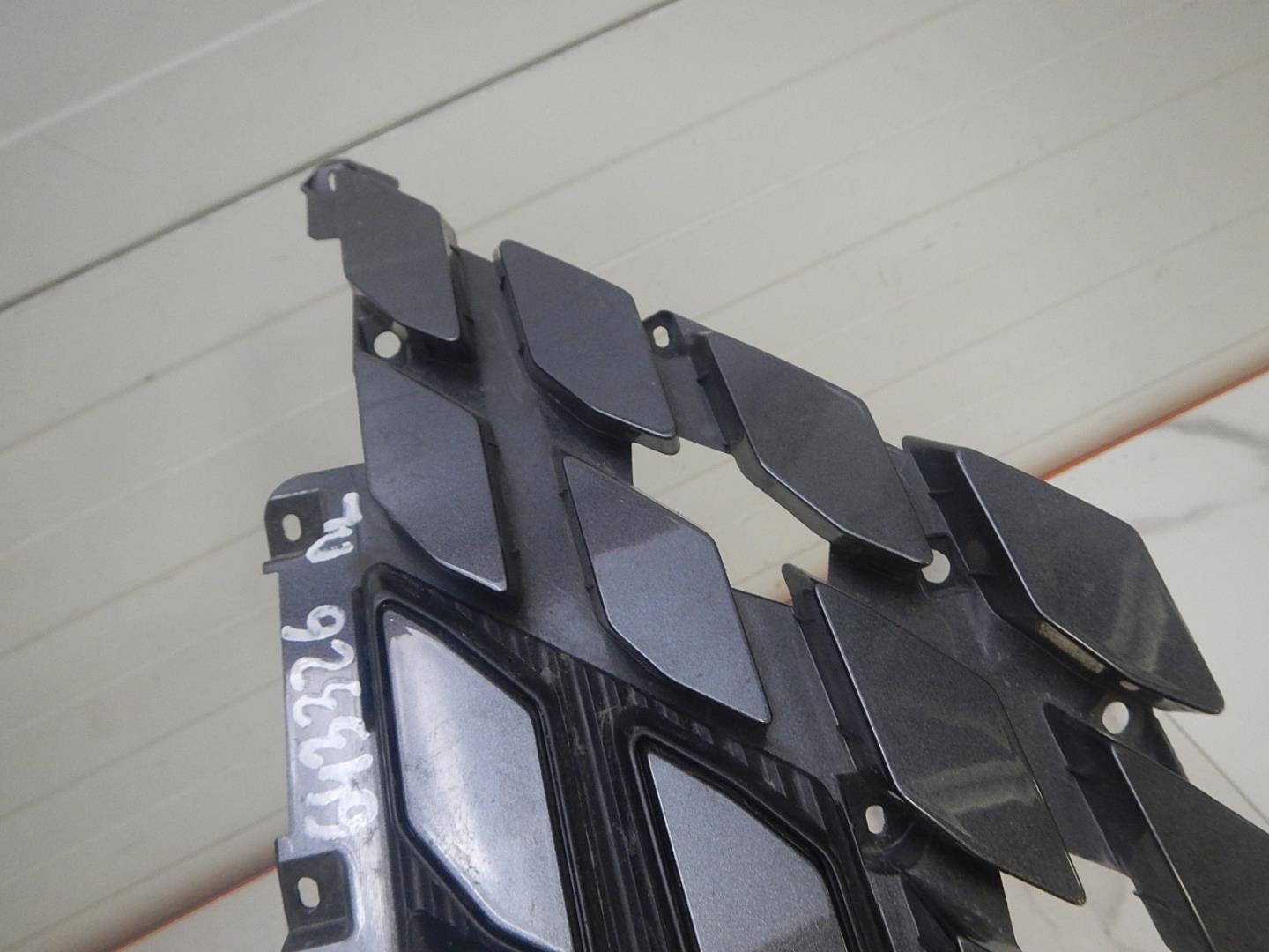 Накладка на решетку радиатора