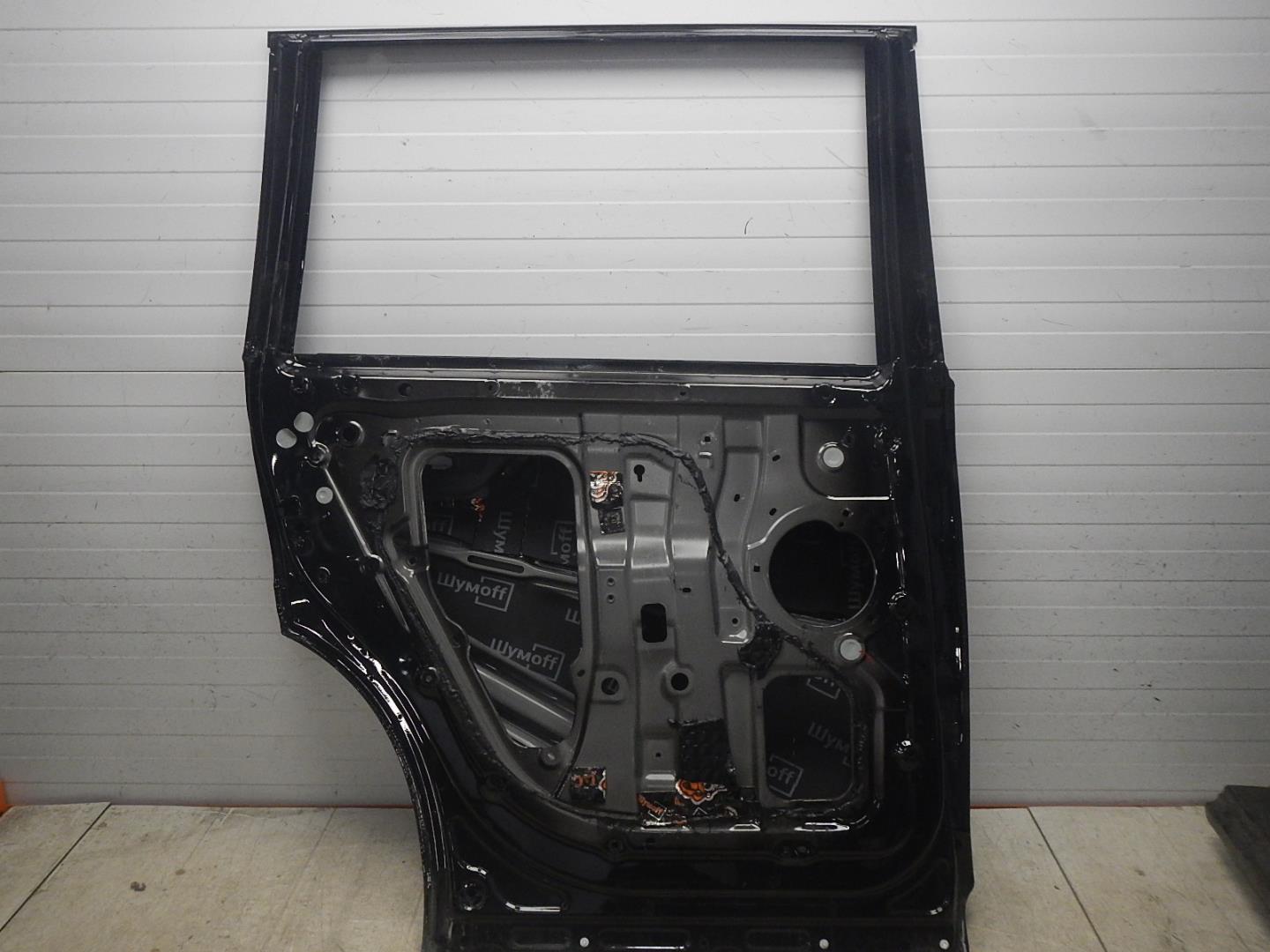 Дверь задняя левая