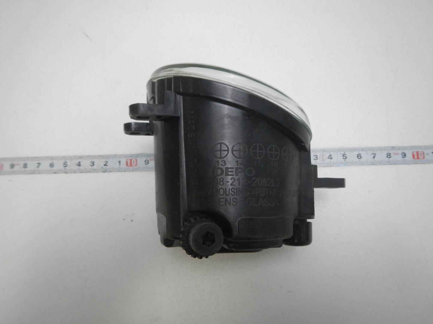 Фара противотуманная левая