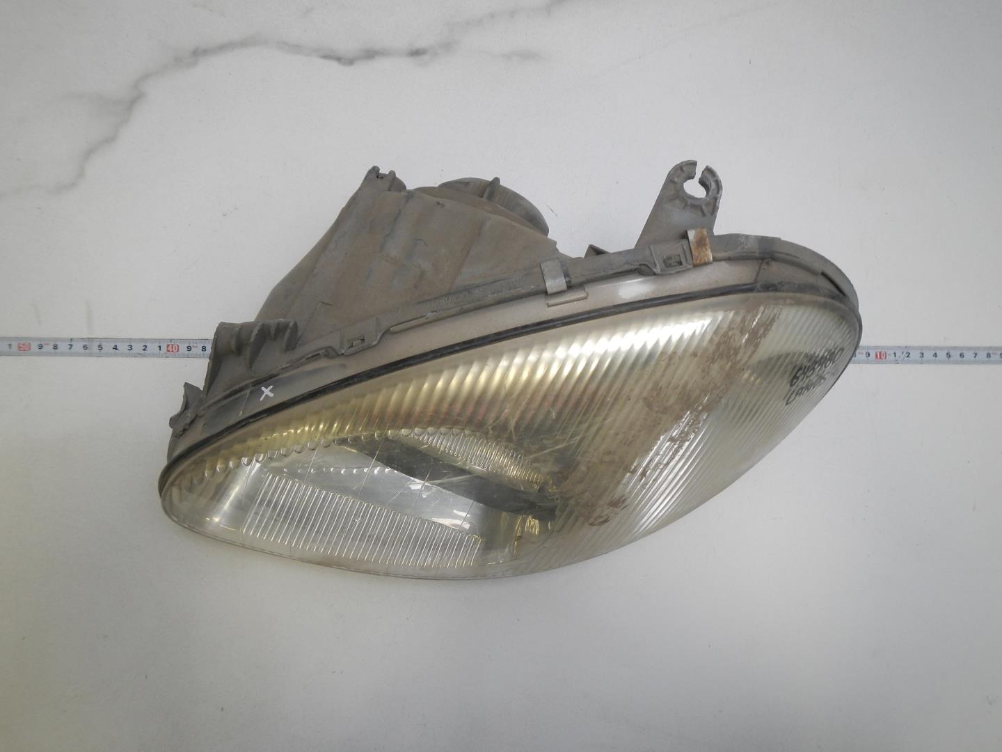Фара левая
