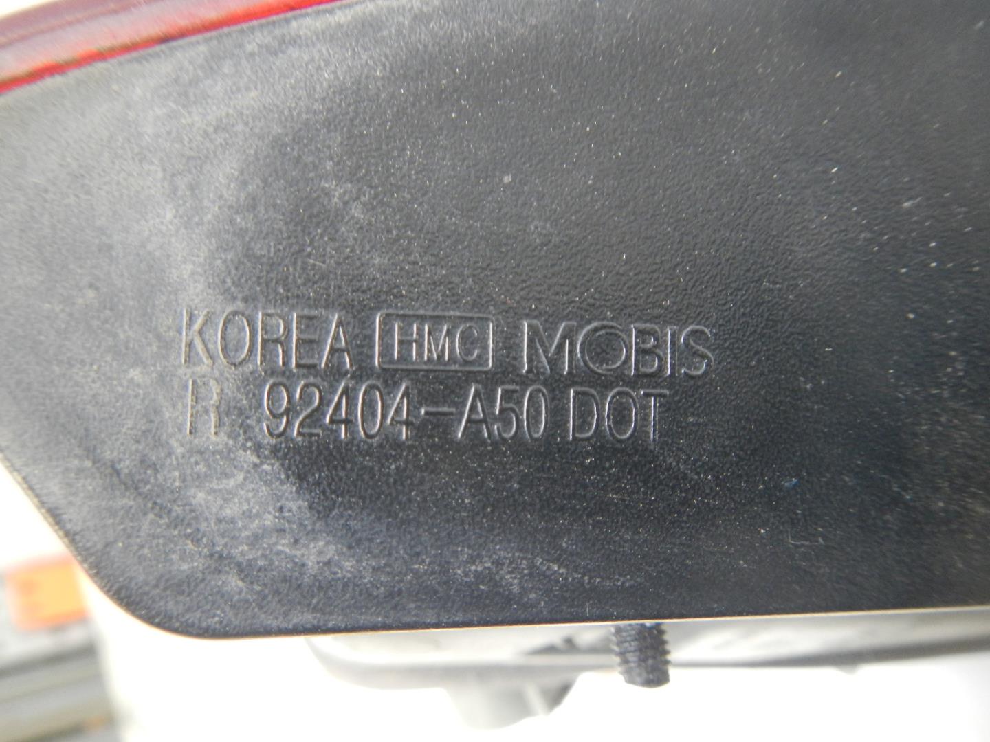 Фонарь задний внутренний правый