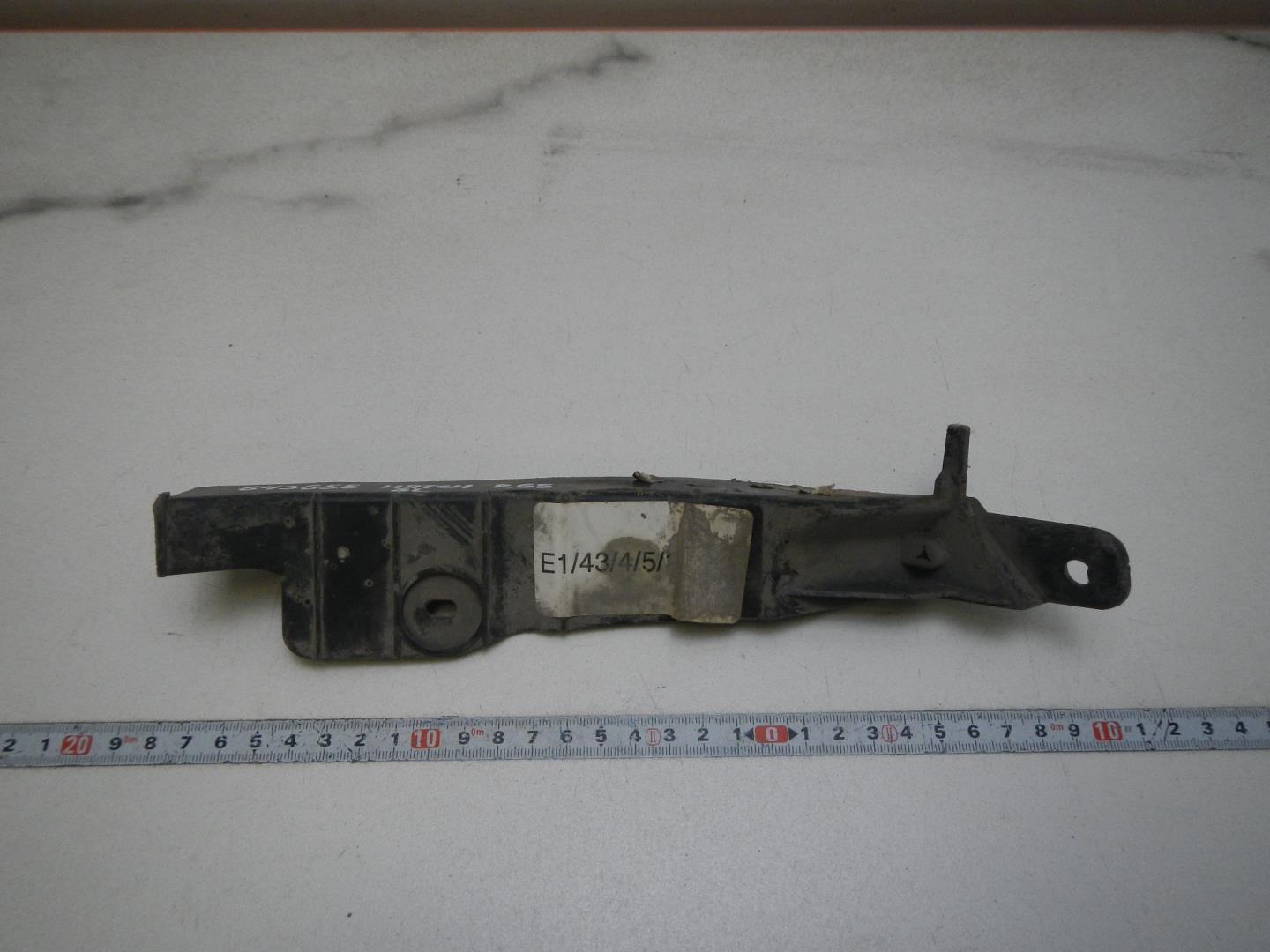 Кронштейн заднего бампера левый