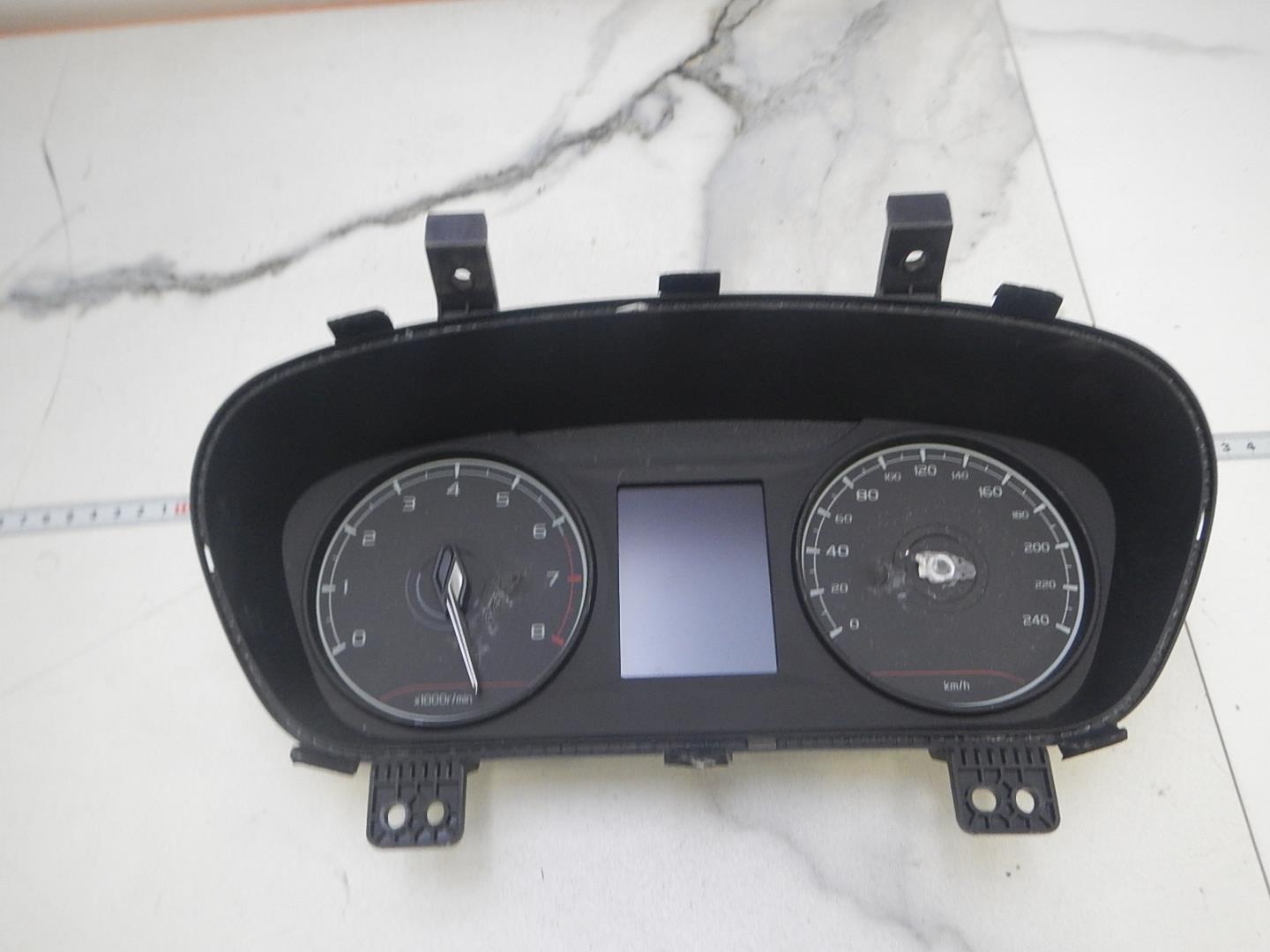 Панель приборов