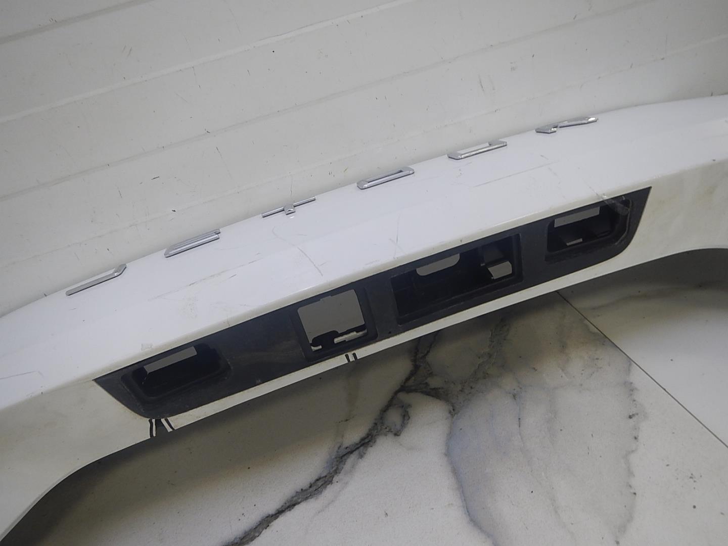 Накладка двери багажника