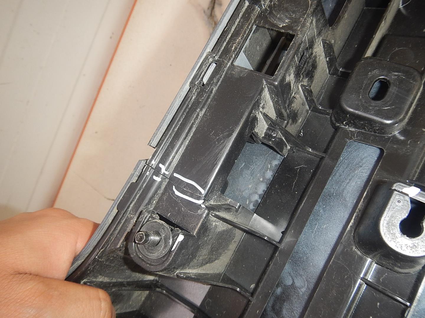 Накладка двери багажника