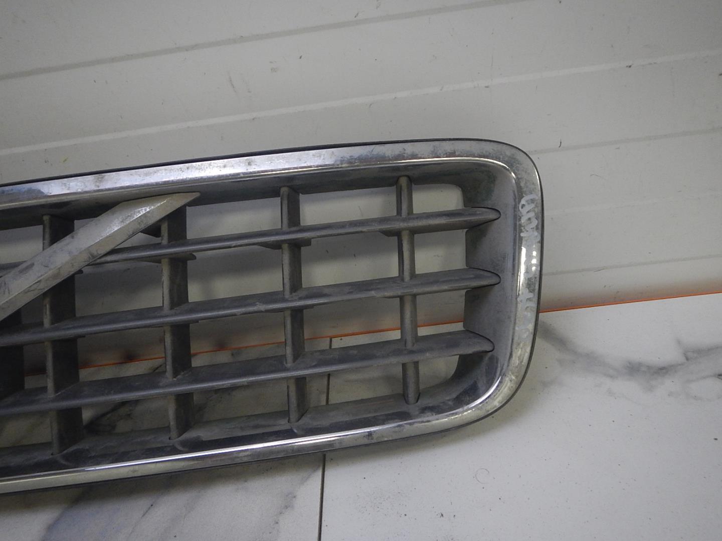 Решетка радиатора