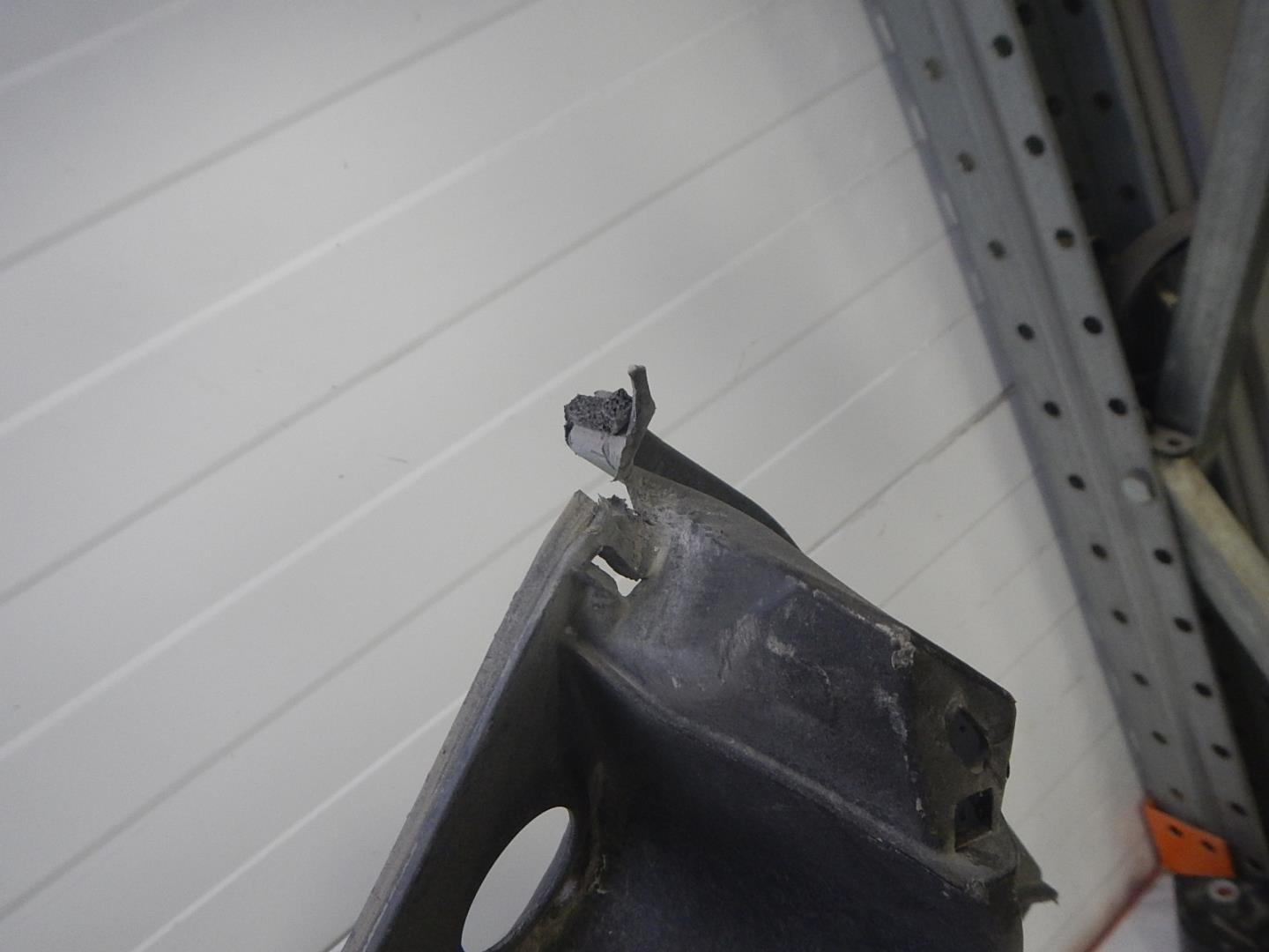 Решетка стеклоочистителей (Жабо)