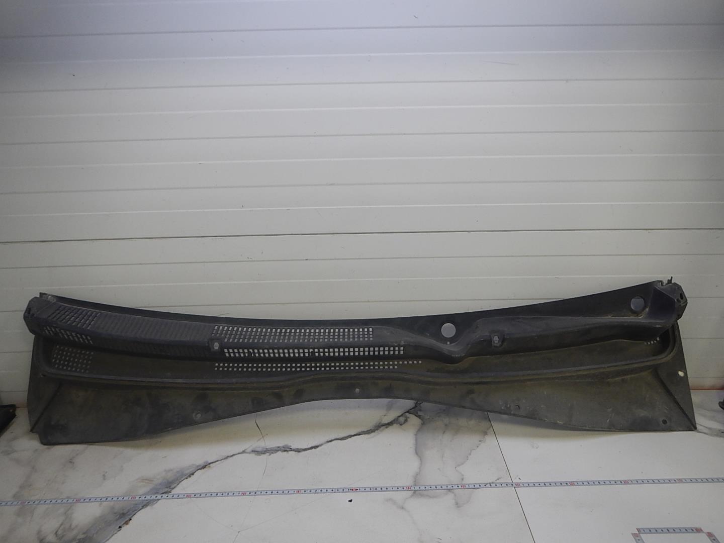 Решетка стеклоочистителей (Жабо)