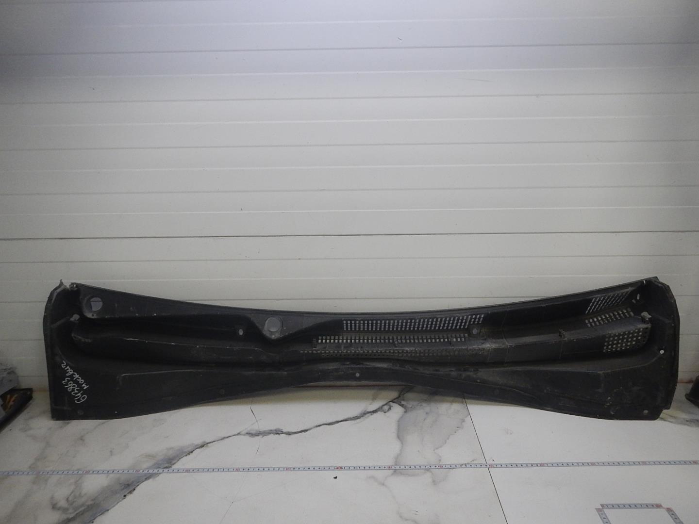 Решетка стеклоочистителей (Жабо)