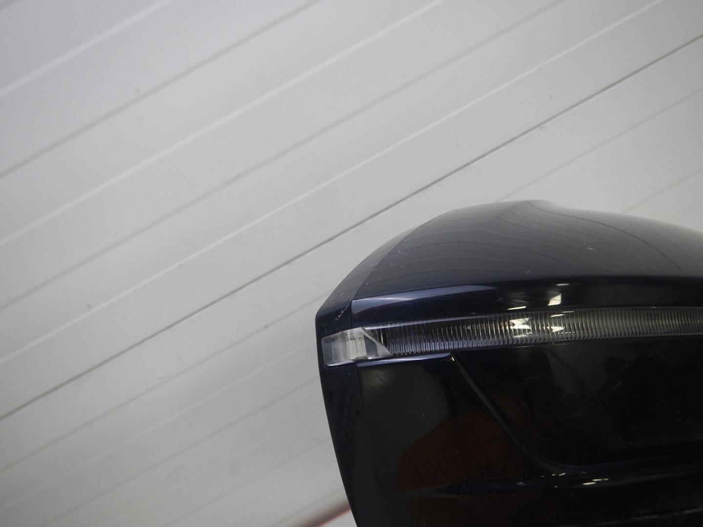 Зеркало правое электрическое