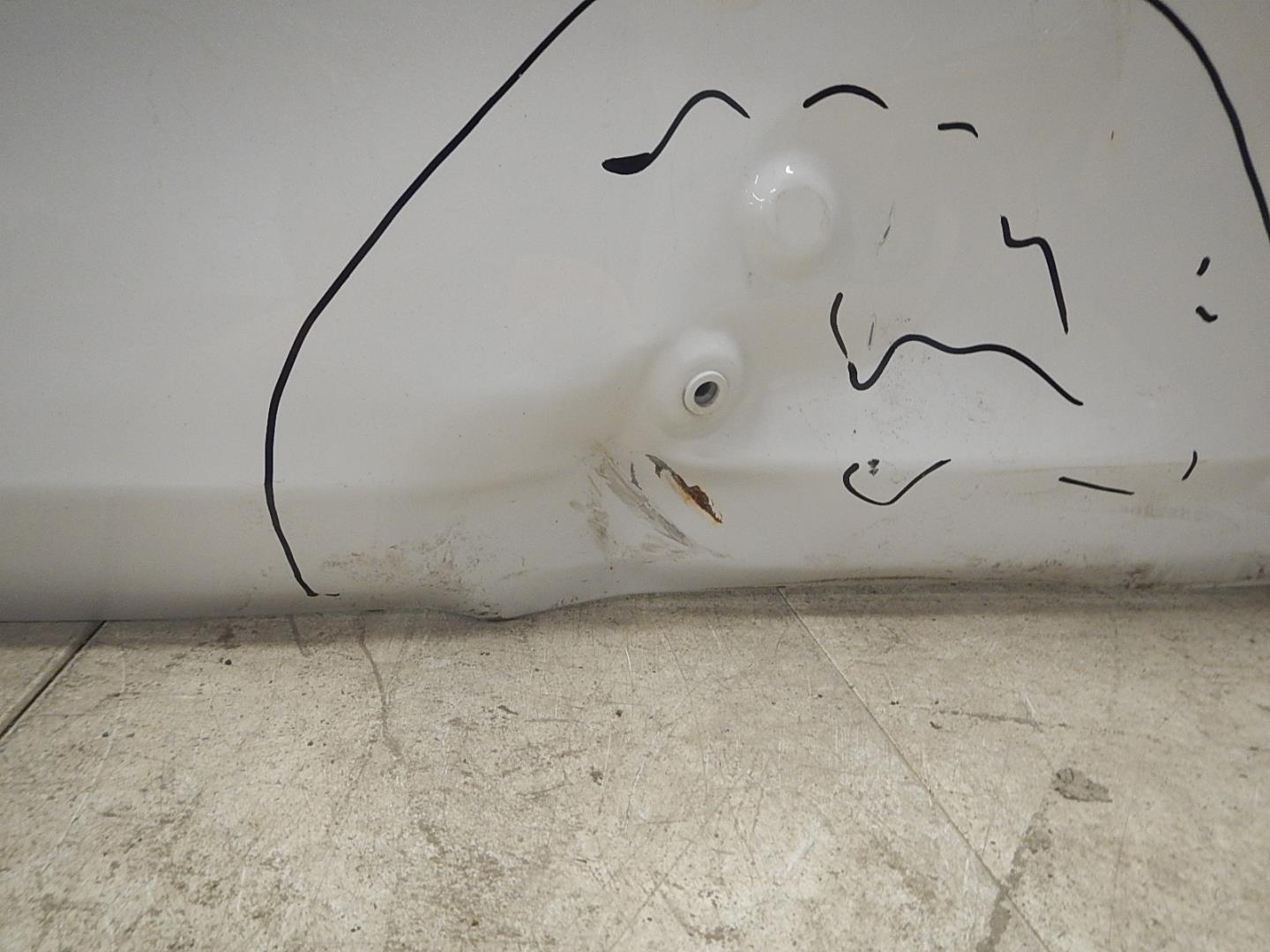 Дверь багажника